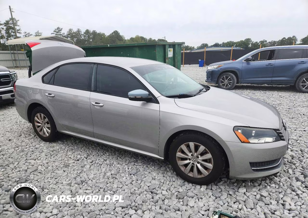 2013 Volkswagen Passat S VIN:1VWAH7A38DC109712 - 4