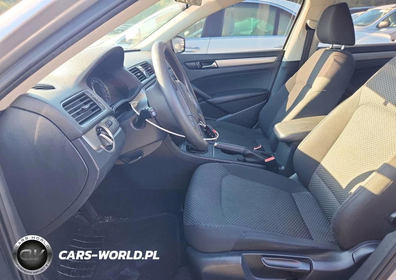 2013 Volkswagen Passat S VIN:1VWAH7A38DC109712 - 7