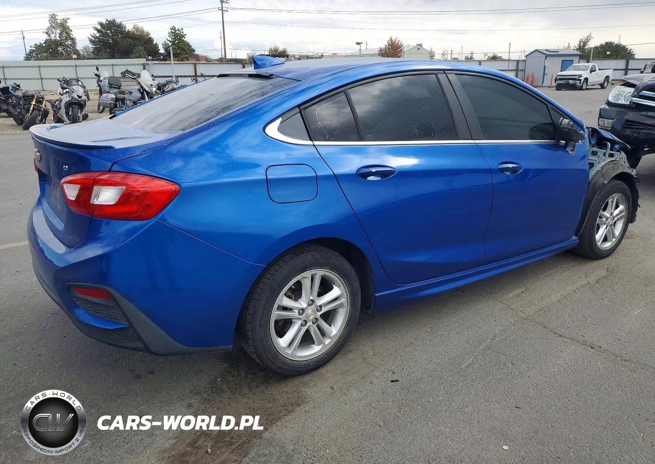 2017 Chevrolet Cruze Lt VIN:1G1BE5SM2H7186420 - 3