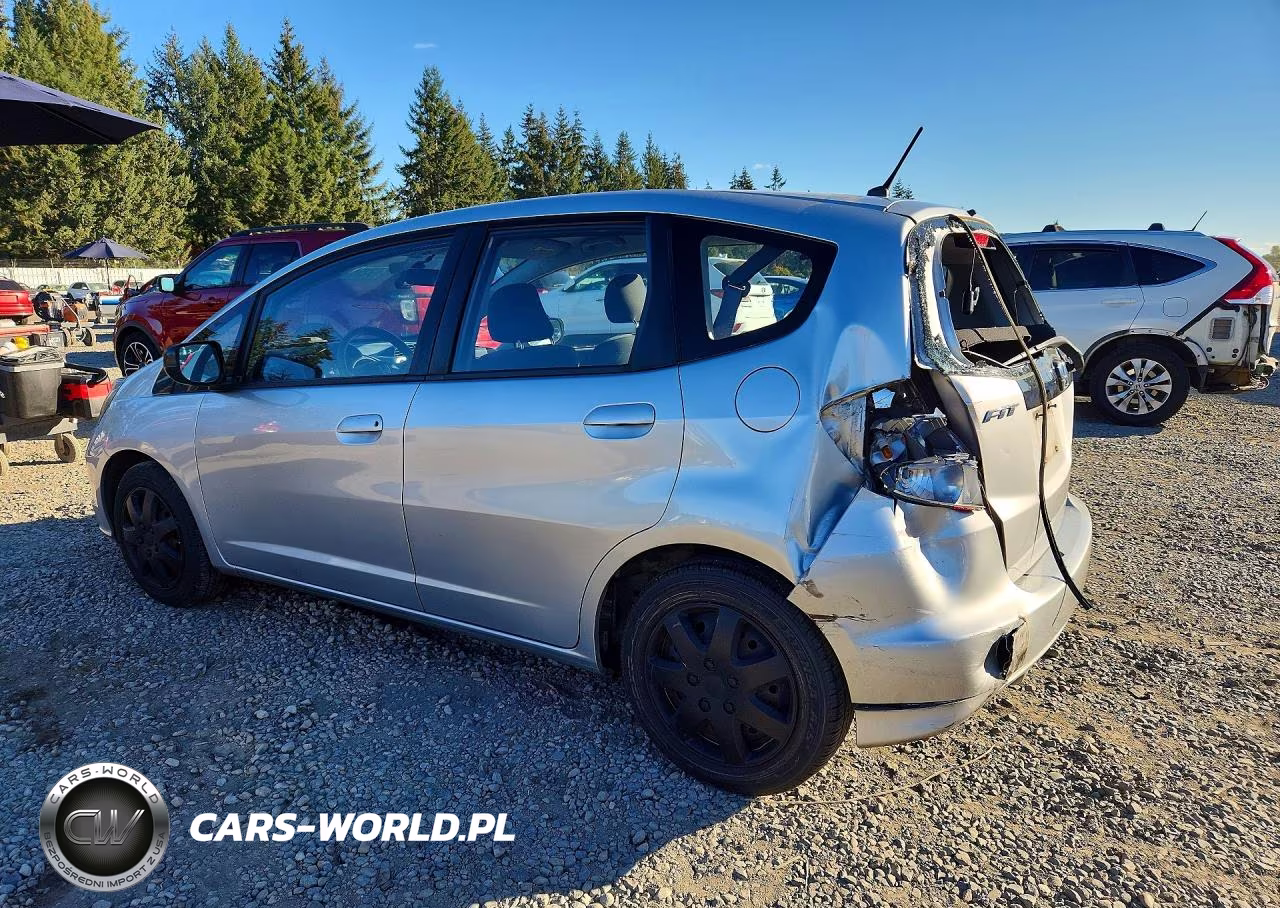 2011 Honda Fit VIN:JHMGE8H32BS011150 - 2
