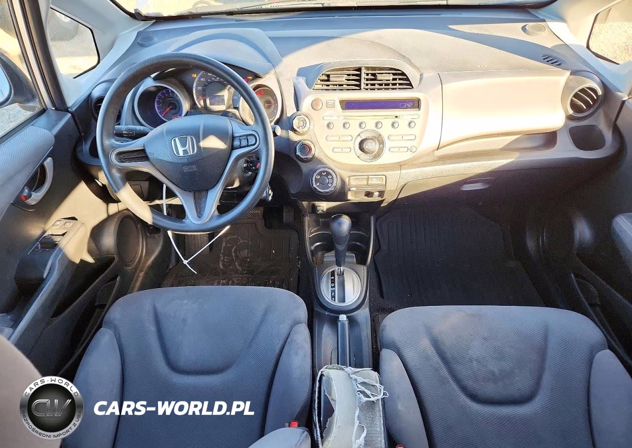 2011 Honda Fit VIN:JHMGE8H32BS011150 - 8