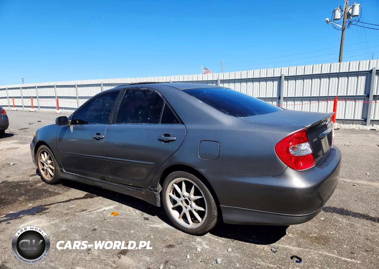 2004 Toyota Camry Le VIN:4T1BE32KX4U882962 - 2