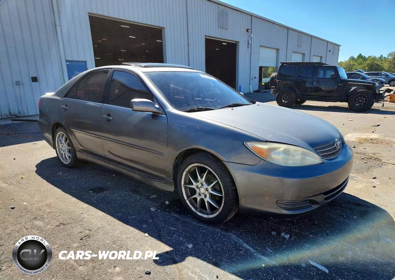 2004 Toyota Camry Le VIN:4T1BE32KX4U882962 - 4