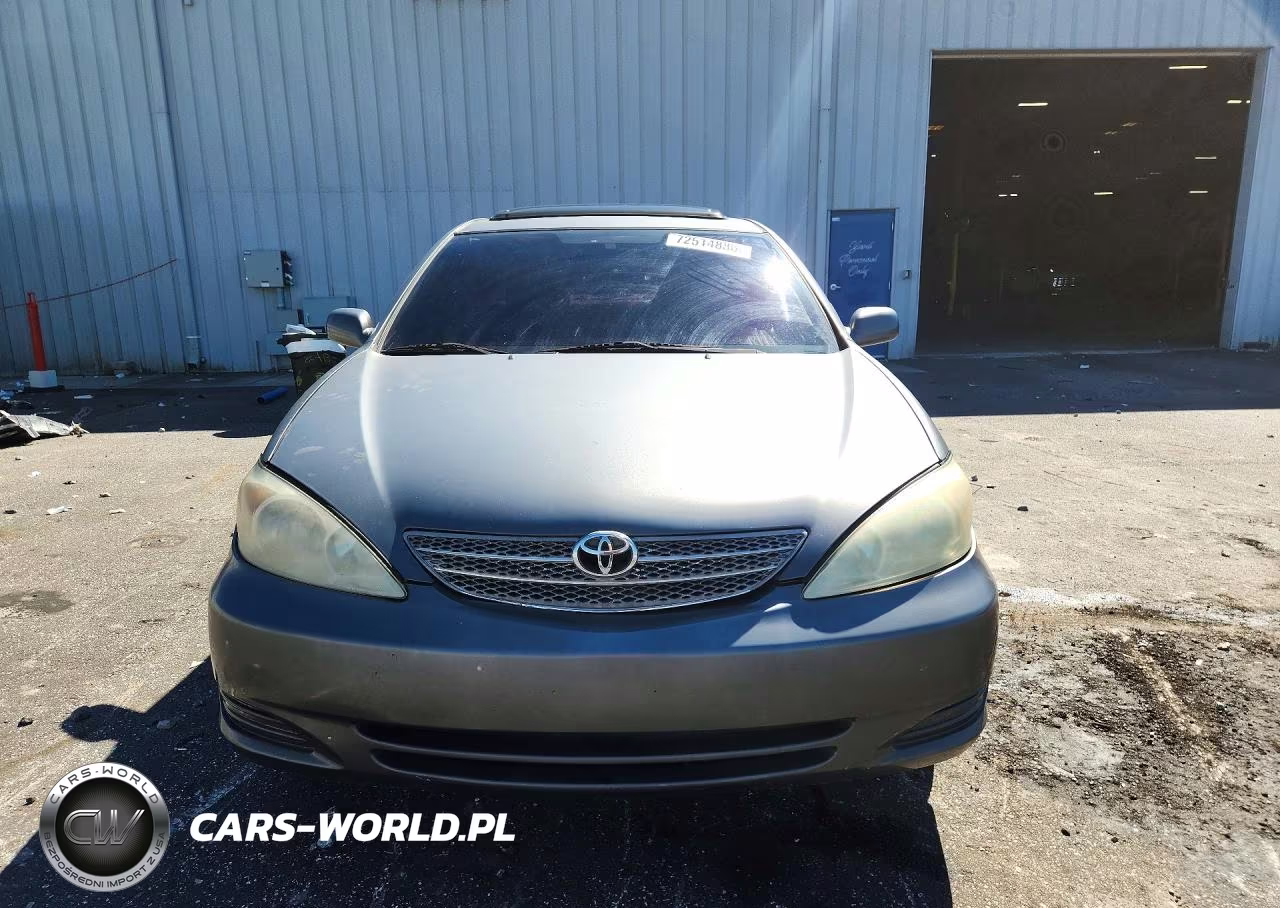 2004 Toyota Camry Le VIN:4T1BE32KX4U882962 - 5