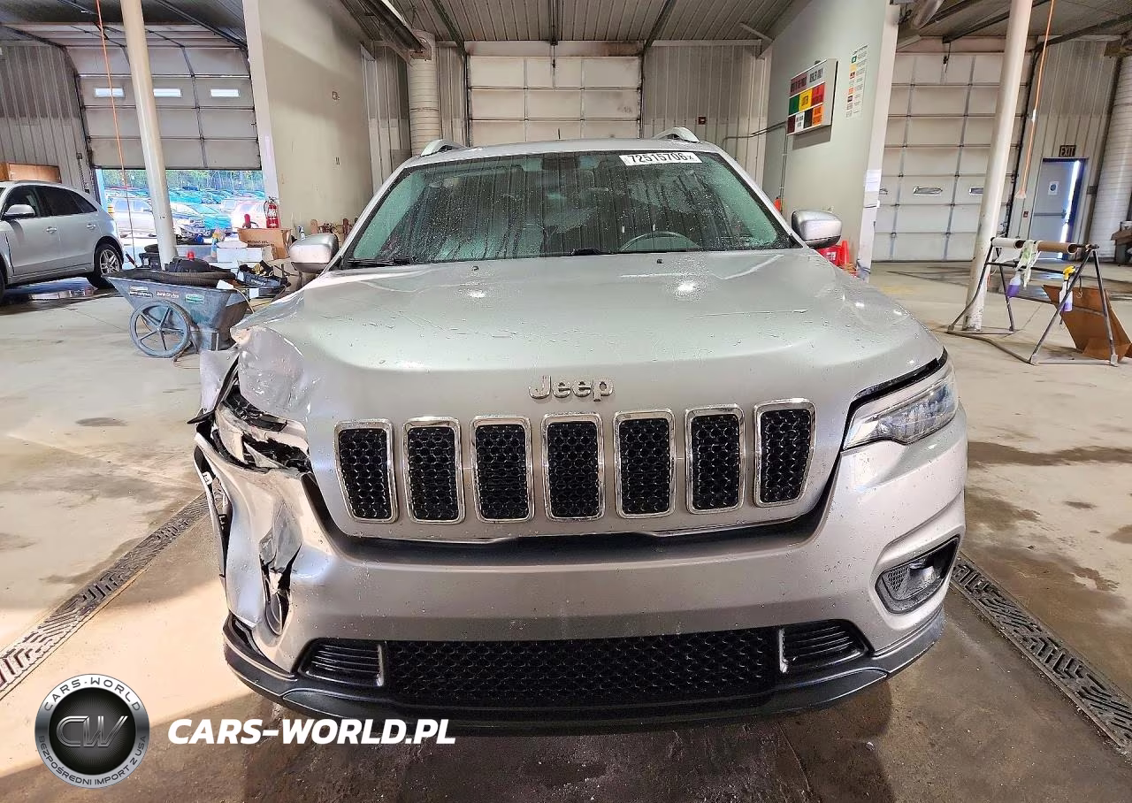 2019 Jeep Cherokee Latitude VIN:1C4PJMCB6KD311816 - 5