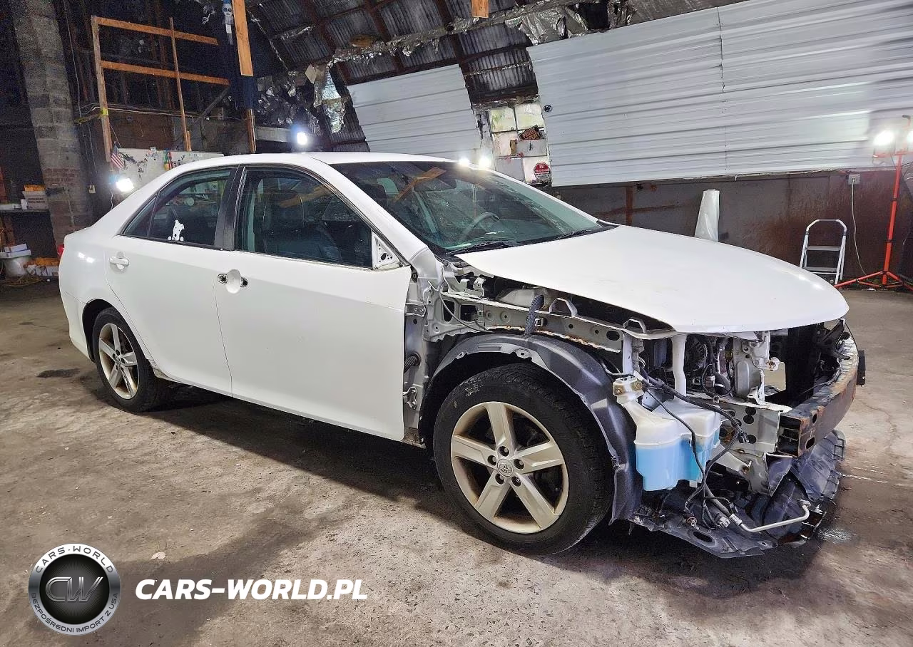 2013 Toyota Camry Se VIN:4T1BF1FK8DU281156 - 4