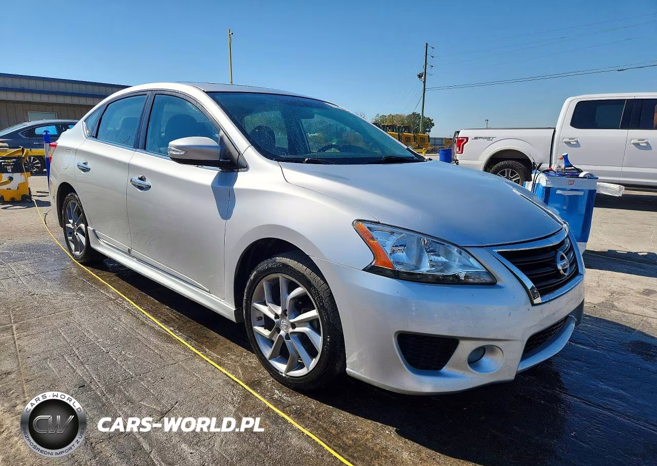 2015 Nissan Sentra Sr VIN:3N1AB7AP4FY230550 - 4