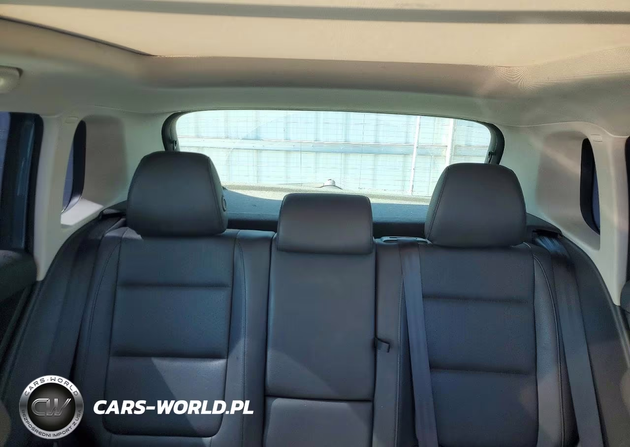 2017 Volkswagen Tiguan Wolfsburg VIN:WVGRV7AX3HK003452 - 10