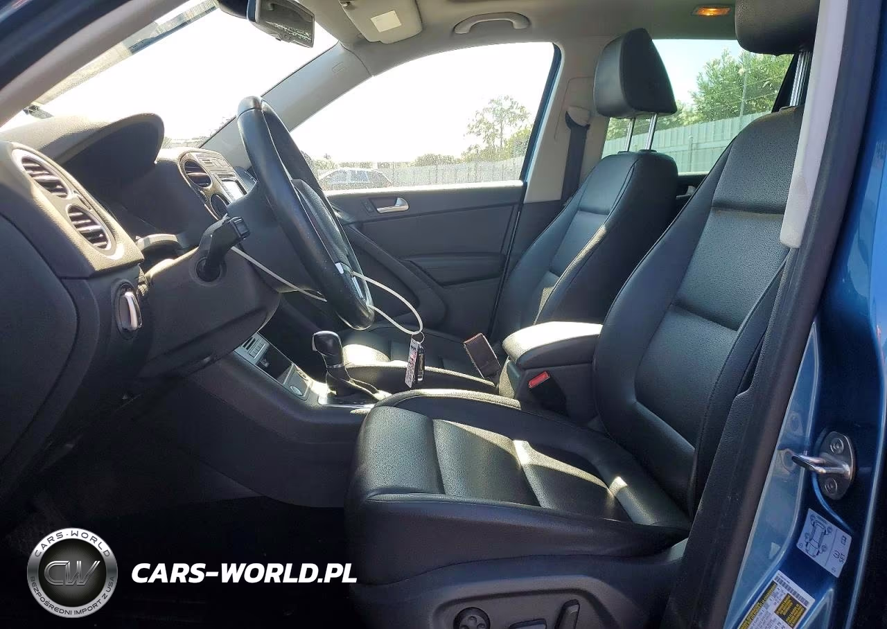 2017 Volkswagen Tiguan Wolfsburg VIN:WVGRV7AX3HK003452 - 7