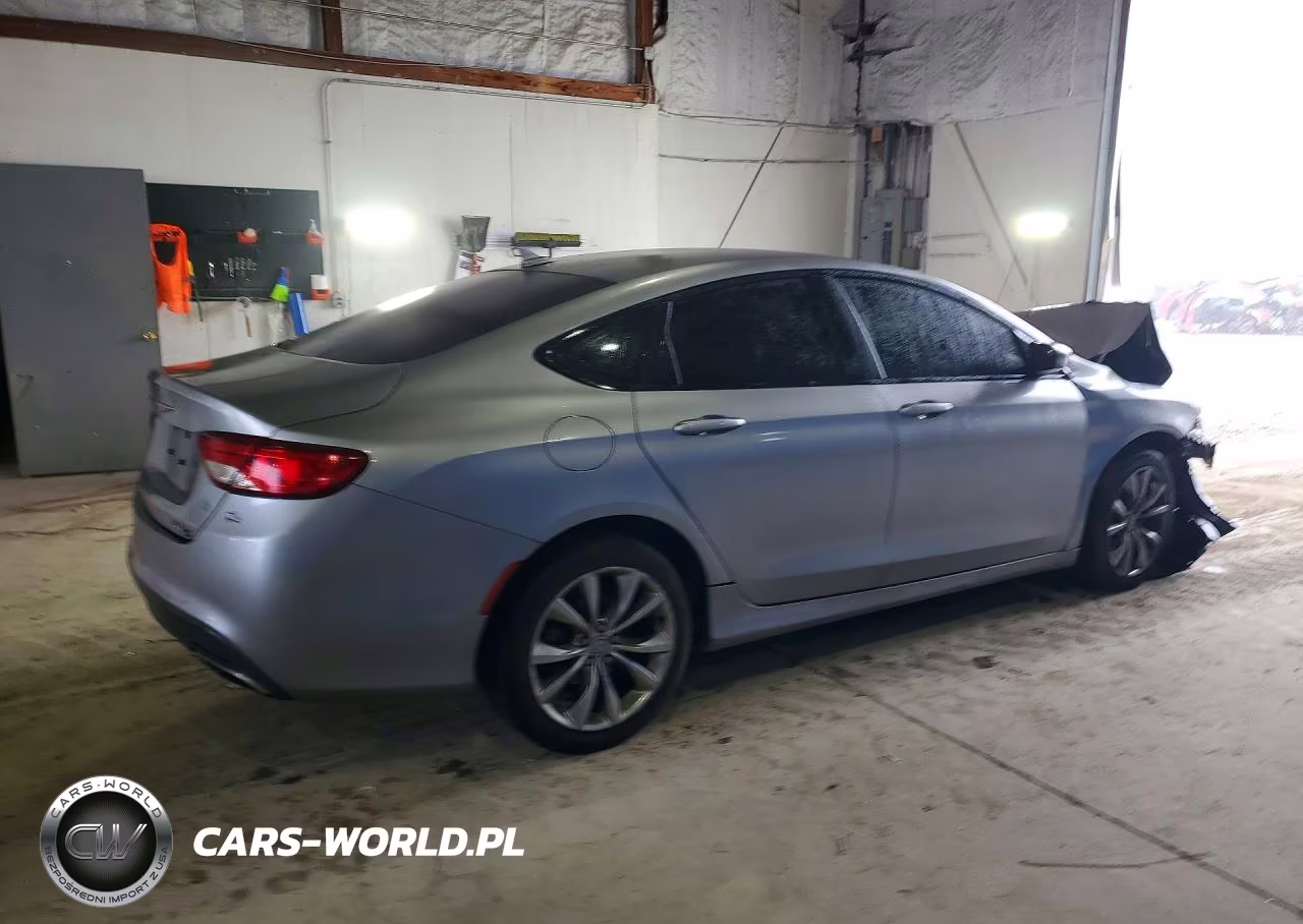 2015 Chrysler 200 S VIN:1C3CCCBB9FN698659 - 3