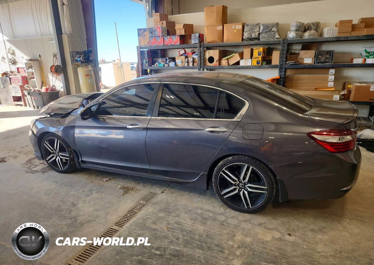 2017 Honda Accord Sport Special Edition VIN:1HGCR2F13HA170942 - 2