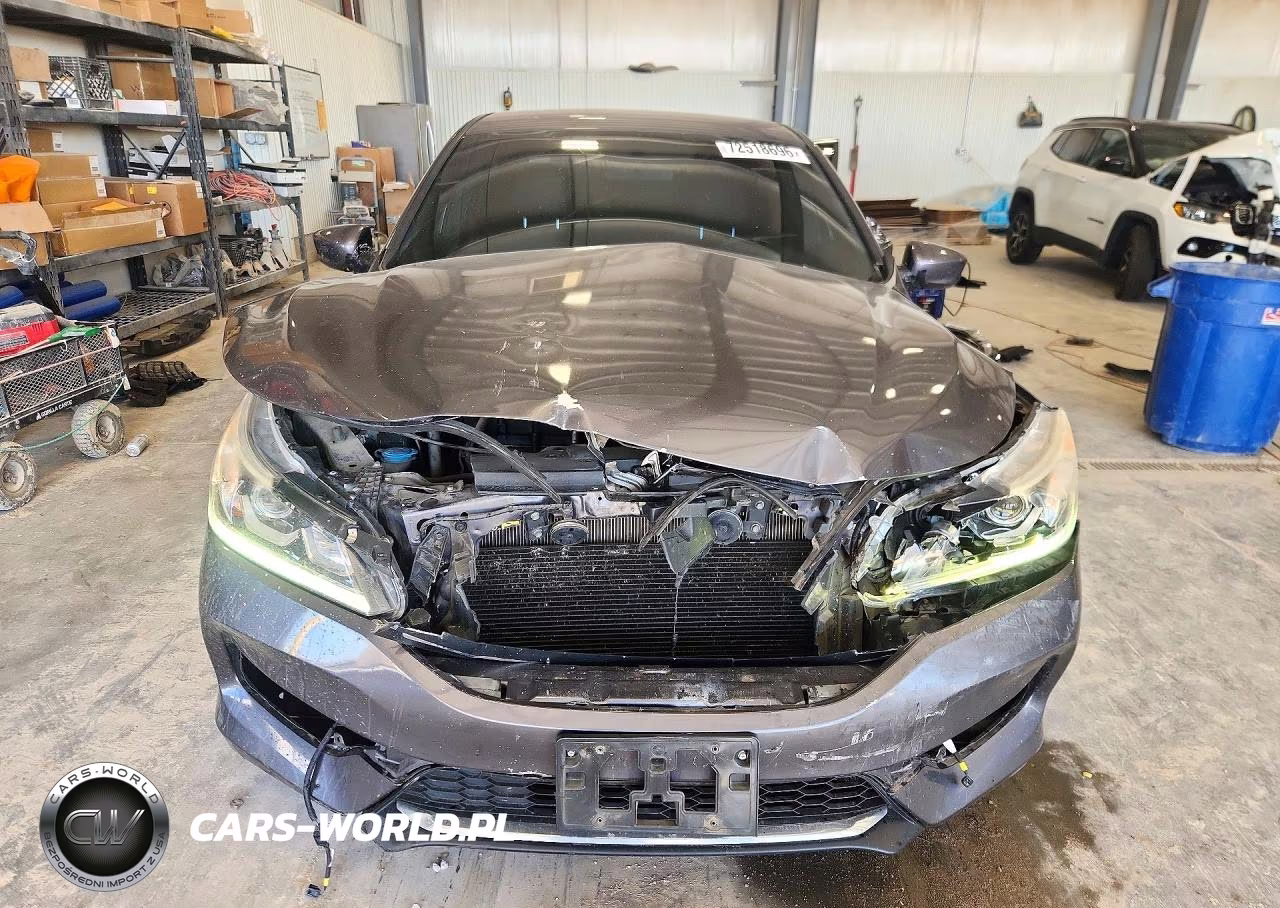 2017 Honda Accord Sport Special Edition VIN:1HGCR2F13HA170942 - 5