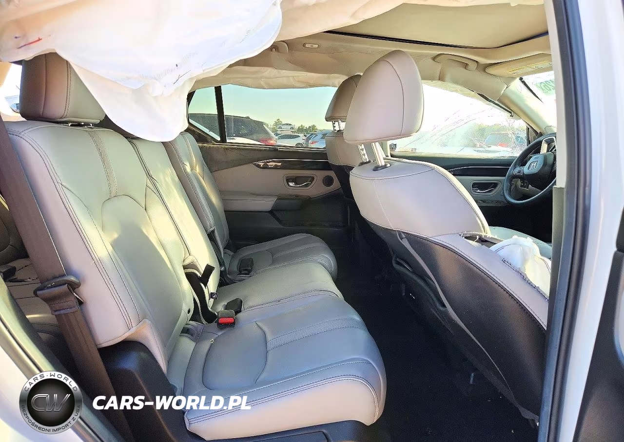 2025 Honda Pilot Touring VIN:5FNYG2H79SB000255 - 11