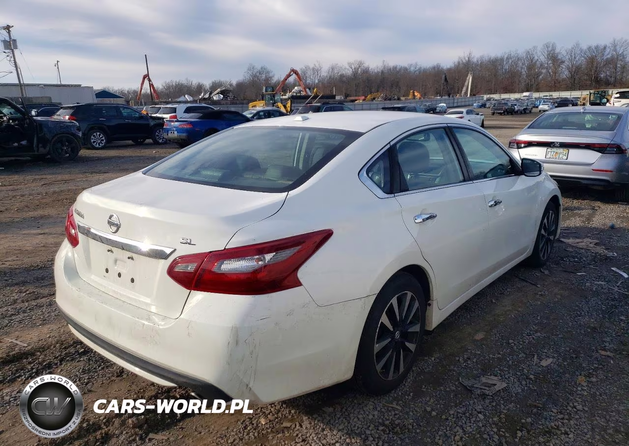 2018 Nissan Altima 2.5 VIN:1N4AL3AP9JC175006 - 3