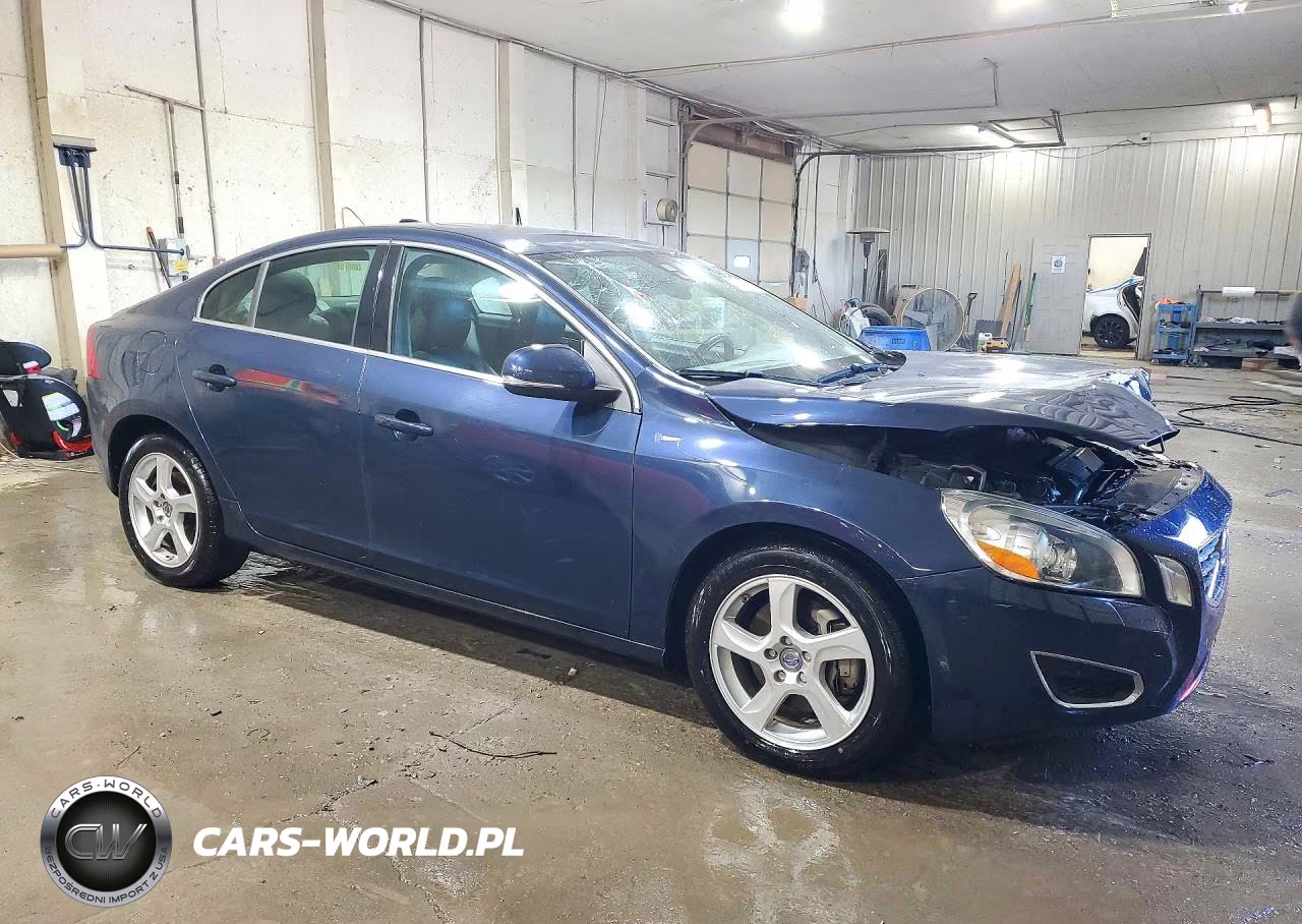 2013 Volvo S60 T5 VIN:YV1612FS6D1219387 - 4