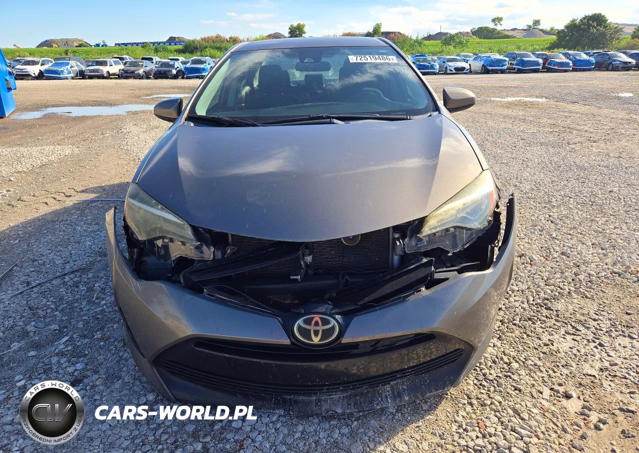 2018 Toyota Corolla Le VIN:2T1BURHE4JC097888 - 5