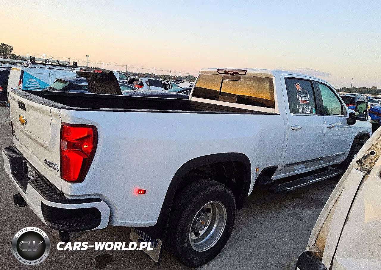 2025 Chevrolet Silverado K3500 High Country VIN:1GC4KVEY2SF208226 - 3