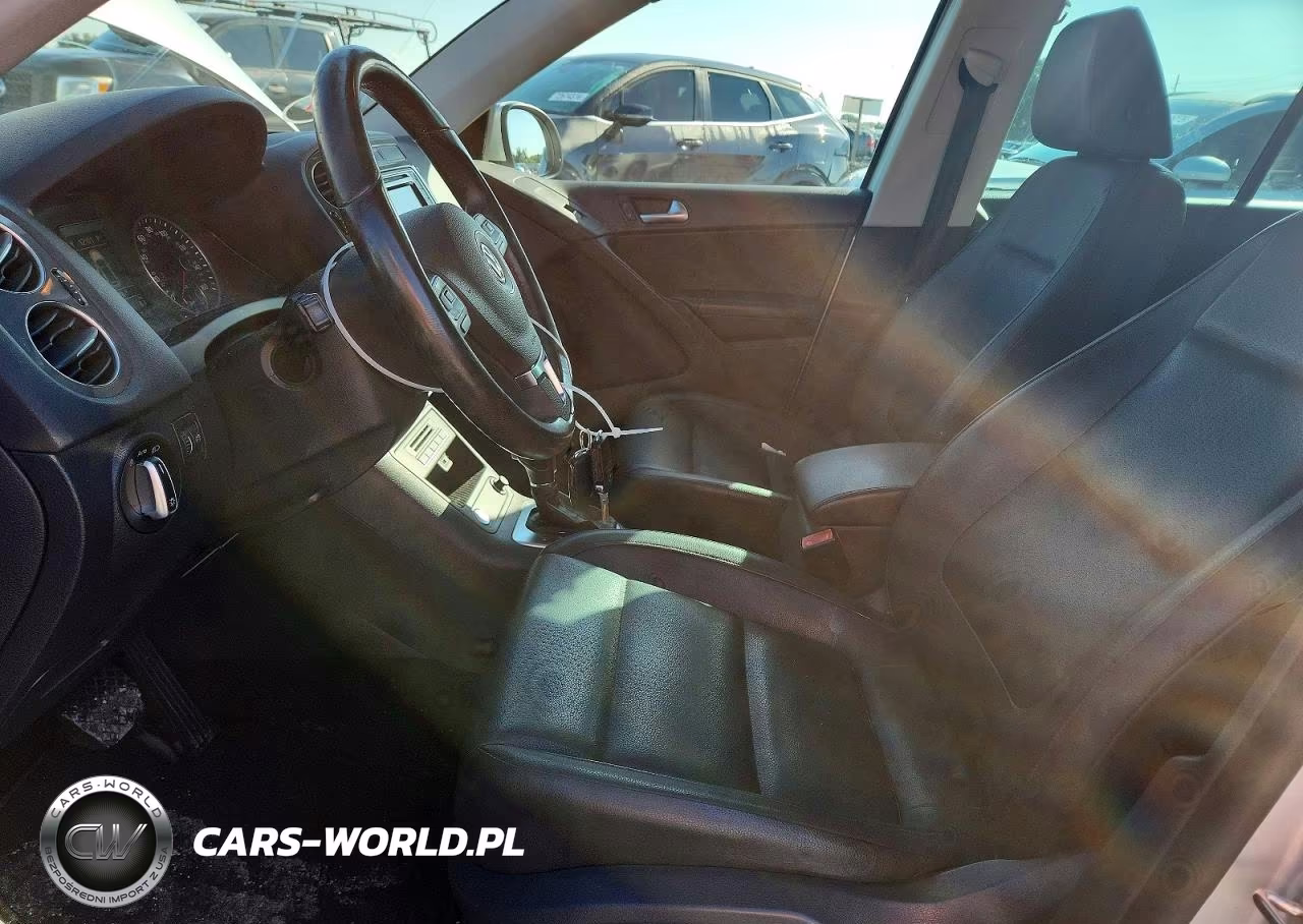 2017 Volkswagen Tiguan Wolfsburg VIN:WVGRV7AX7HK007150 - 7