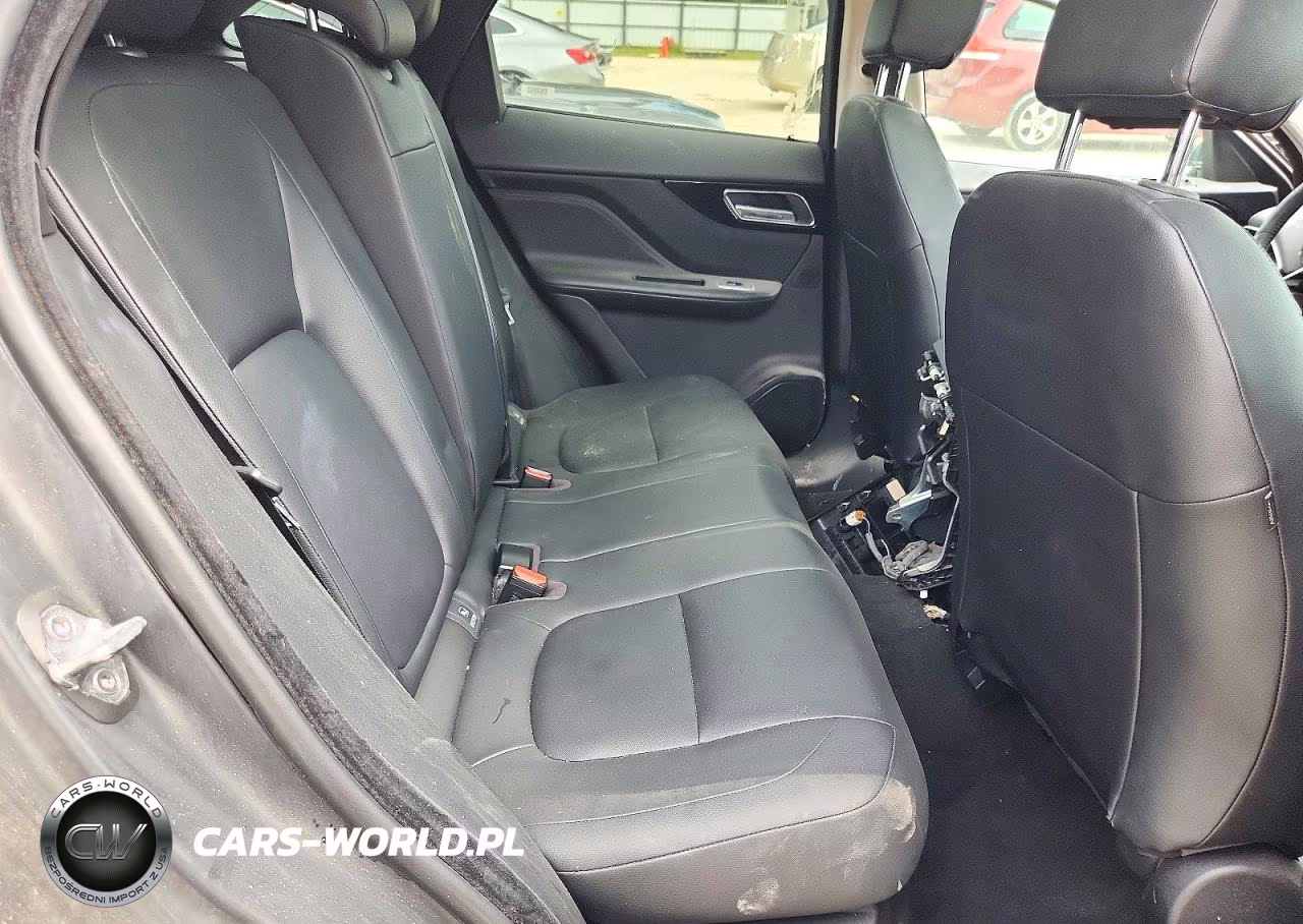 2020 Jaguar F-Pace Premium VIN:SADCJ2FX0LA640352 - 11