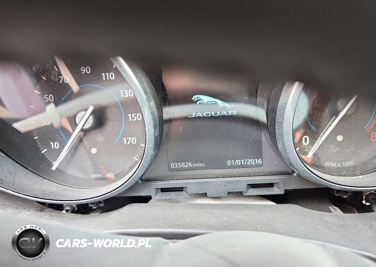 2020 Jaguar F-Pace Premium VIN:SADCJ2FX0LA640352 - 9