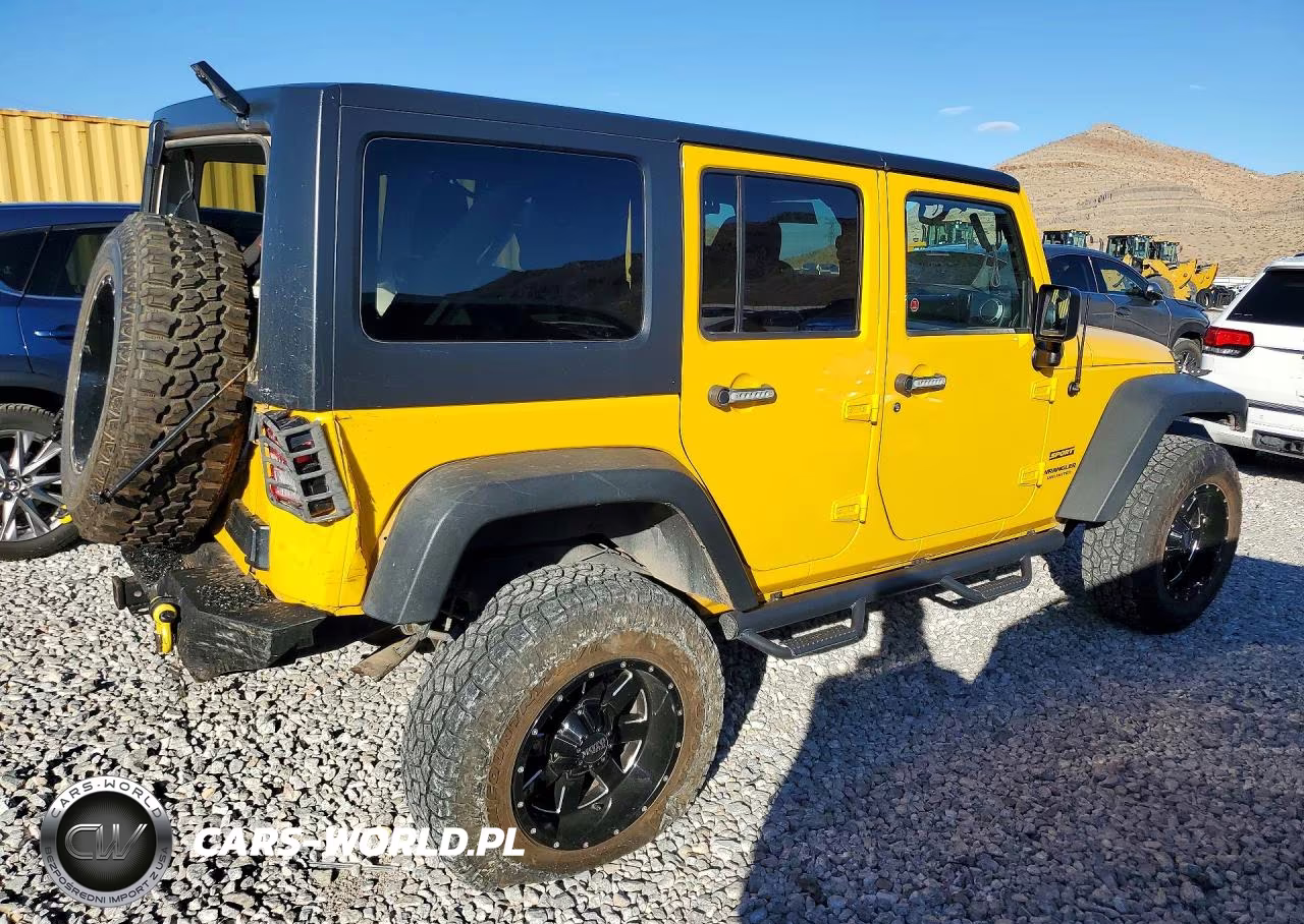2015 Jeep Wrangler Unlimited Sport VIN:1C4BJWDG8FL615810 - 3