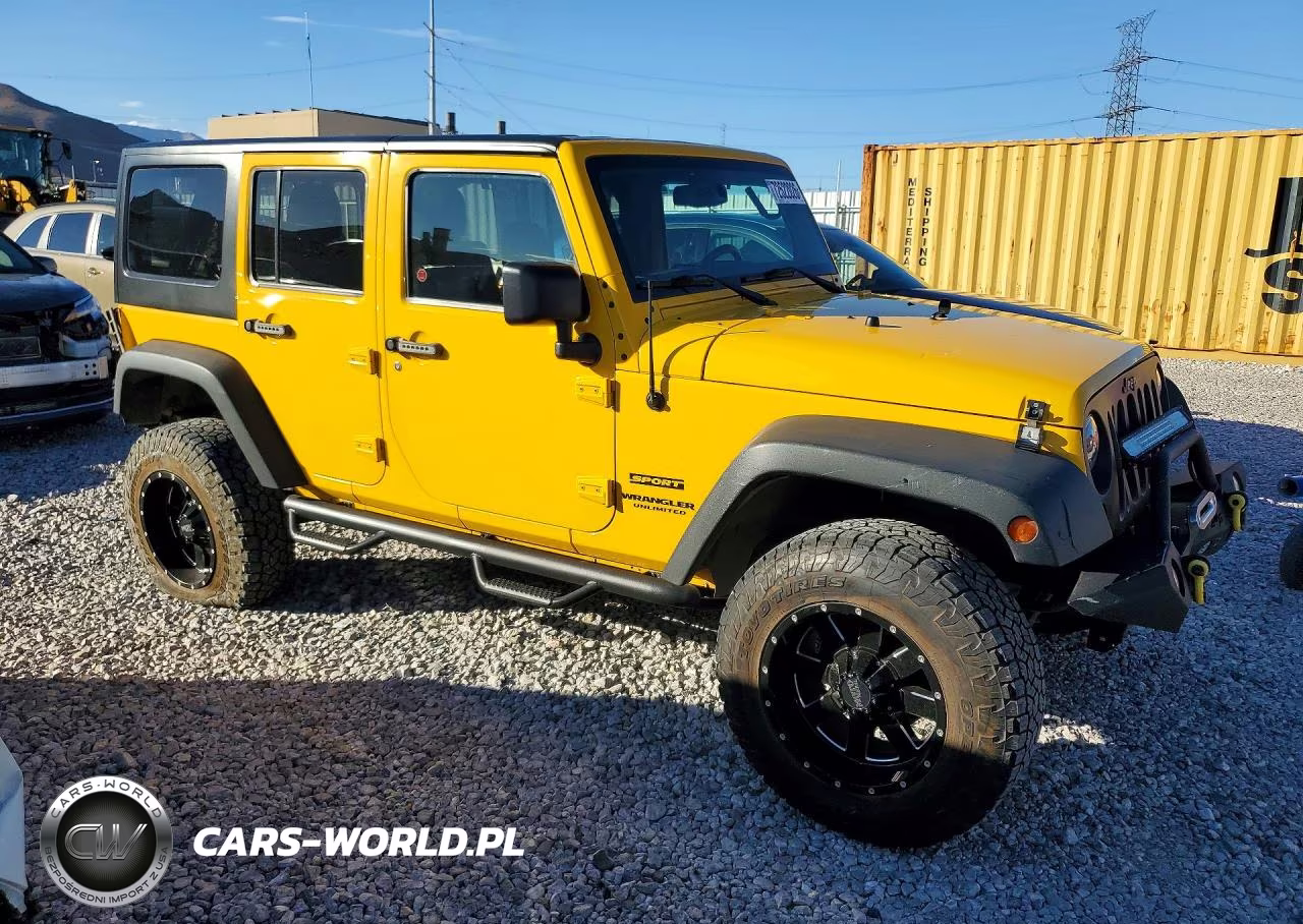 2015 Jeep Wrangler Unlimited Sport VIN:1C4BJWDG8FL615810 - 4