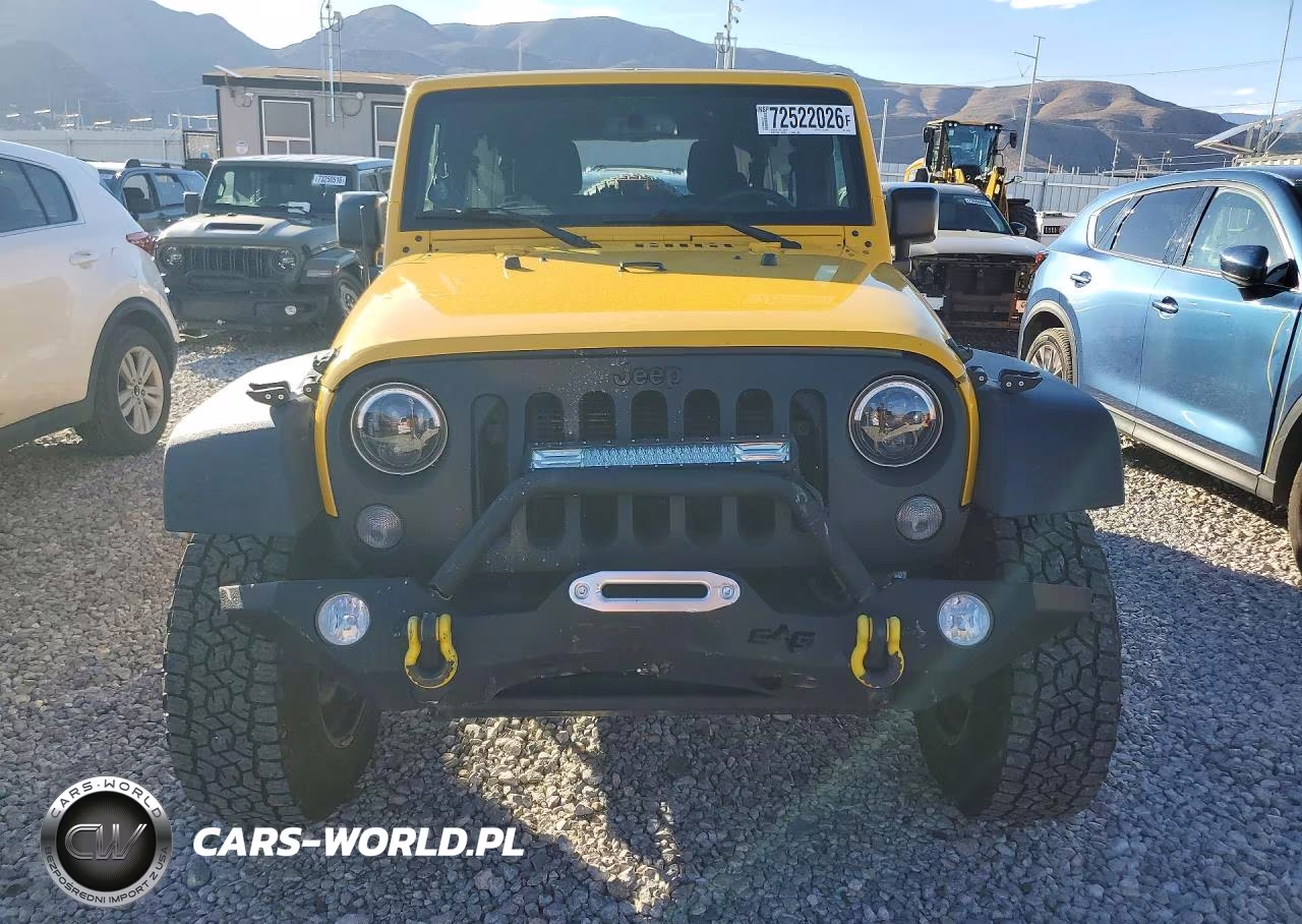 2015 Jeep Wrangler Unlimited Sport VIN:1C4BJWDG8FL615810 - 5