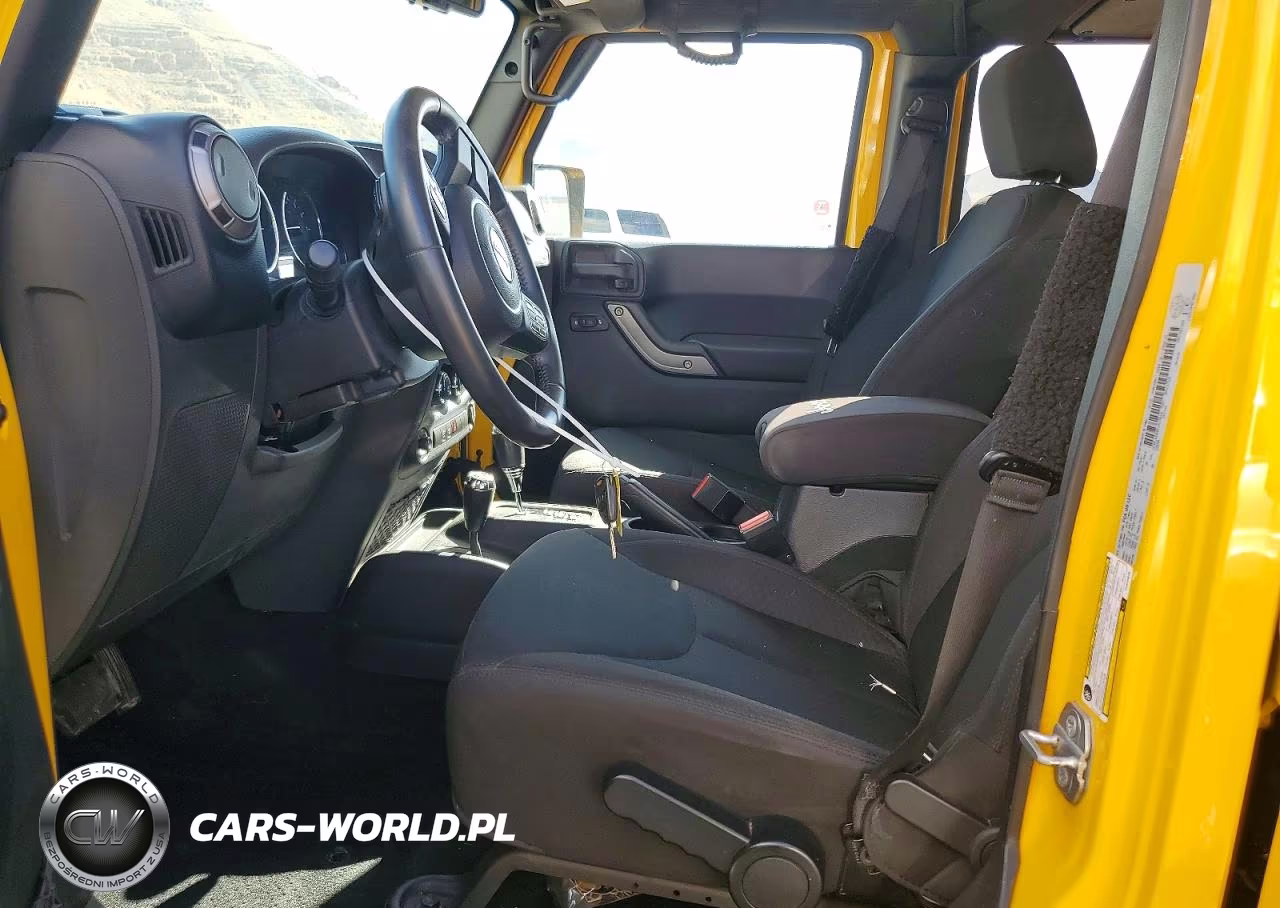 2015 Jeep Wrangler Unlimited Sport VIN:1C4BJWDG8FL615810 - 7