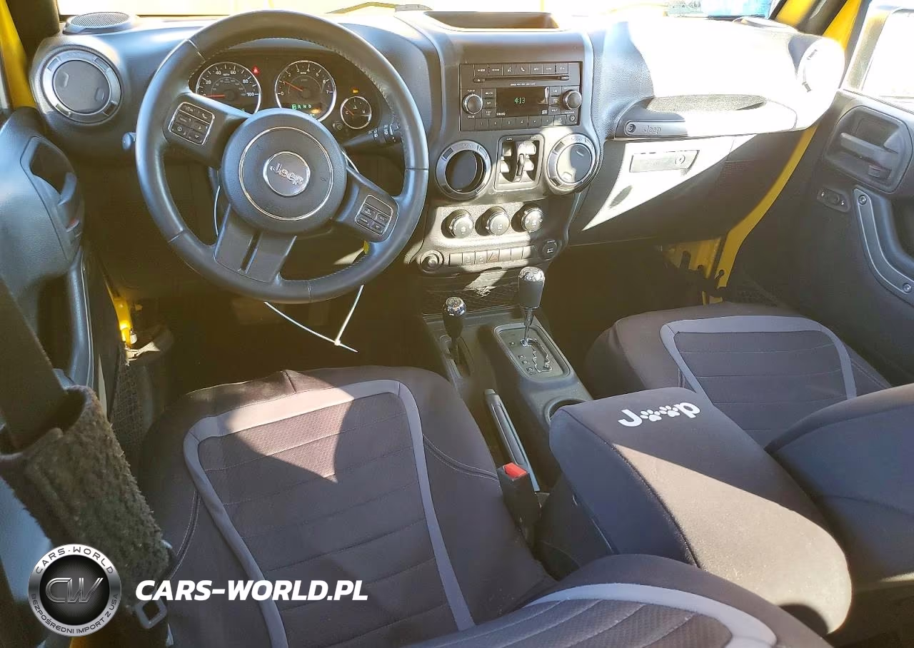 2015 Jeep Wrangler Unlimited Sport VIN:1C4BJWDG8FL615810 - 8