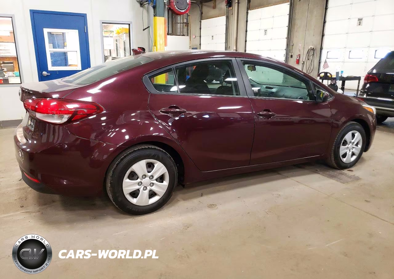 2017 Kia Forte Lx VIN:3KPFK4A7XHE121239 - 3