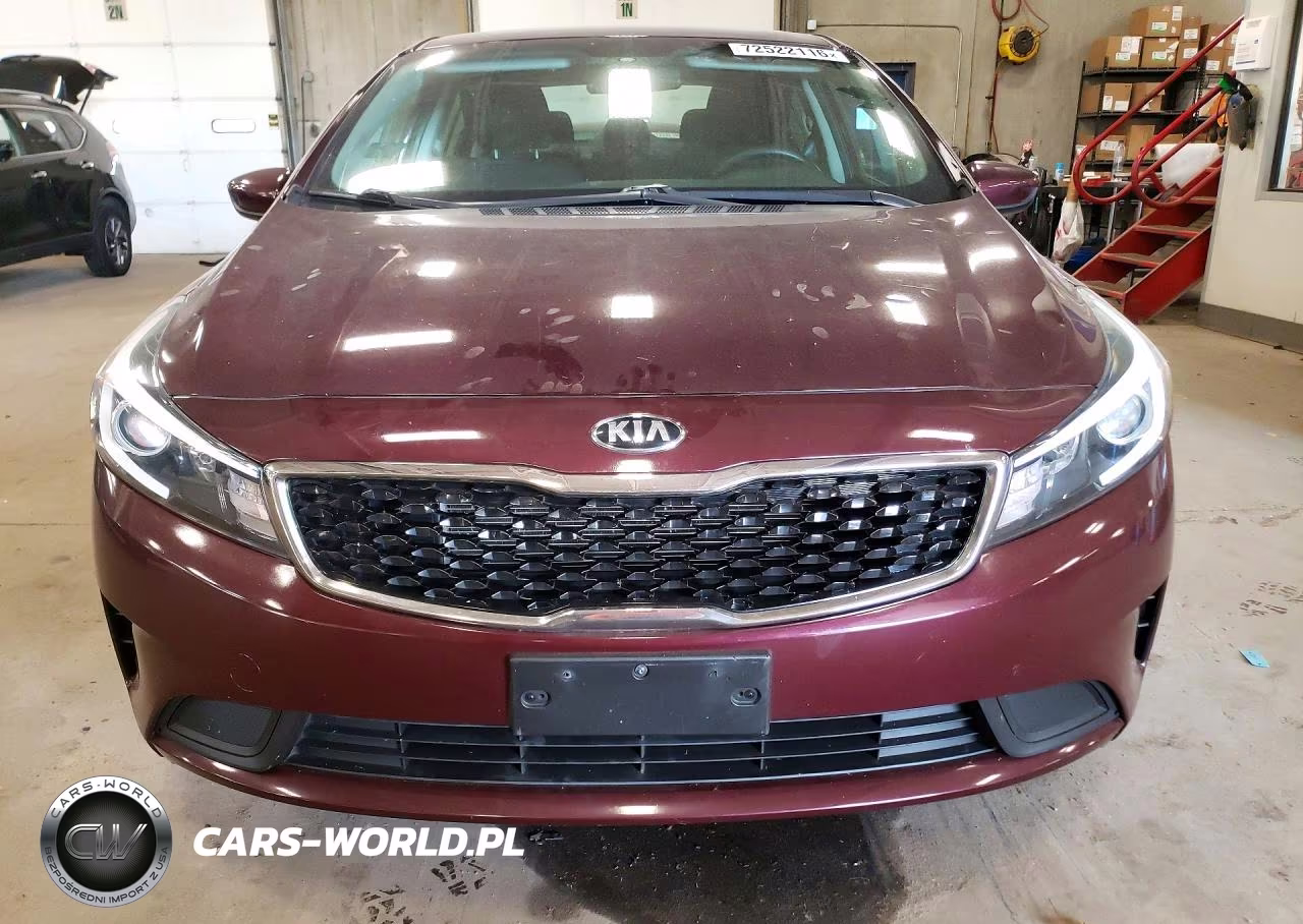 2017 Kia Forte Lx VIN:3KPFK4A7XHE121239 - 5