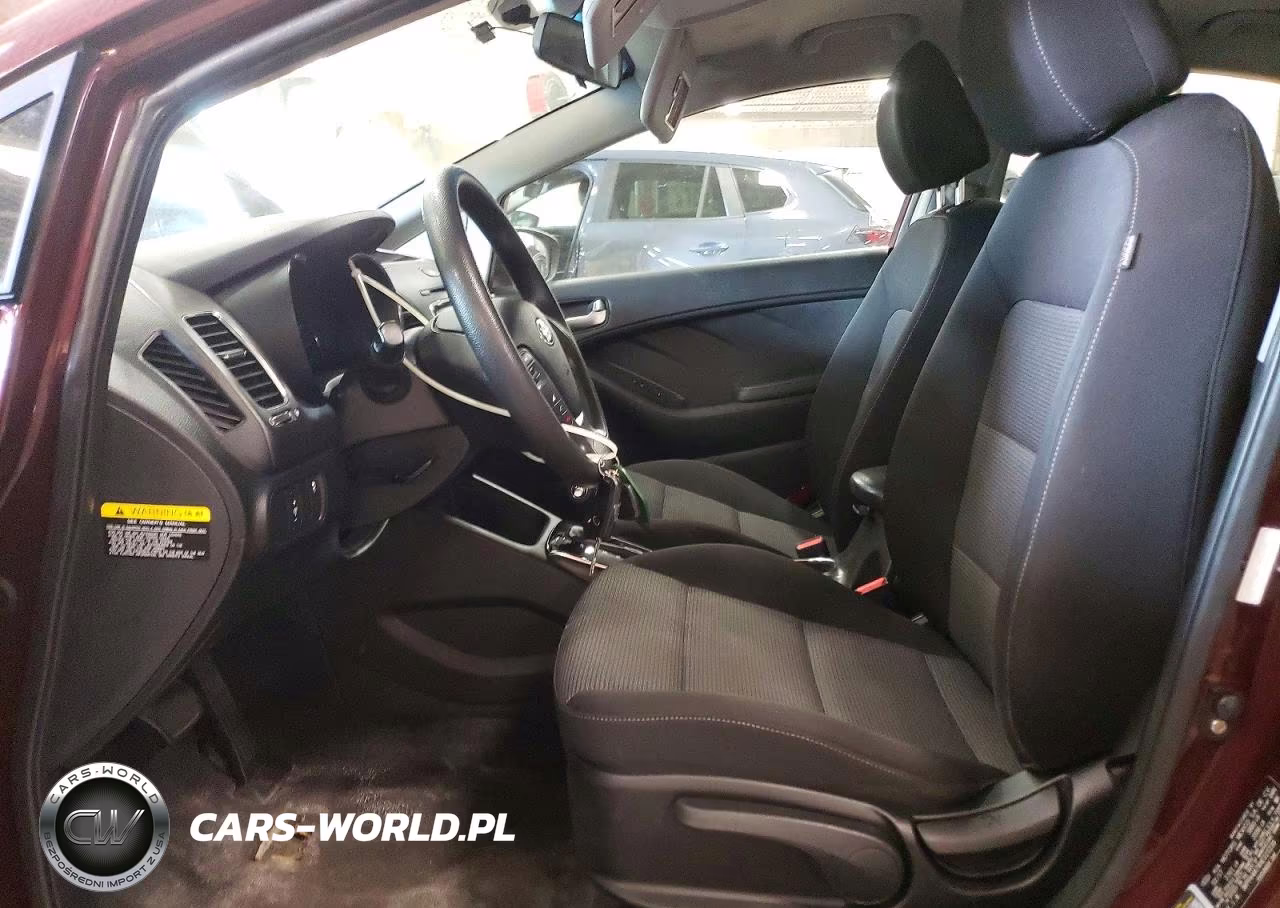 2017 Kia Forte Lx VIN:3KPFK4A7XHE121239 - 7