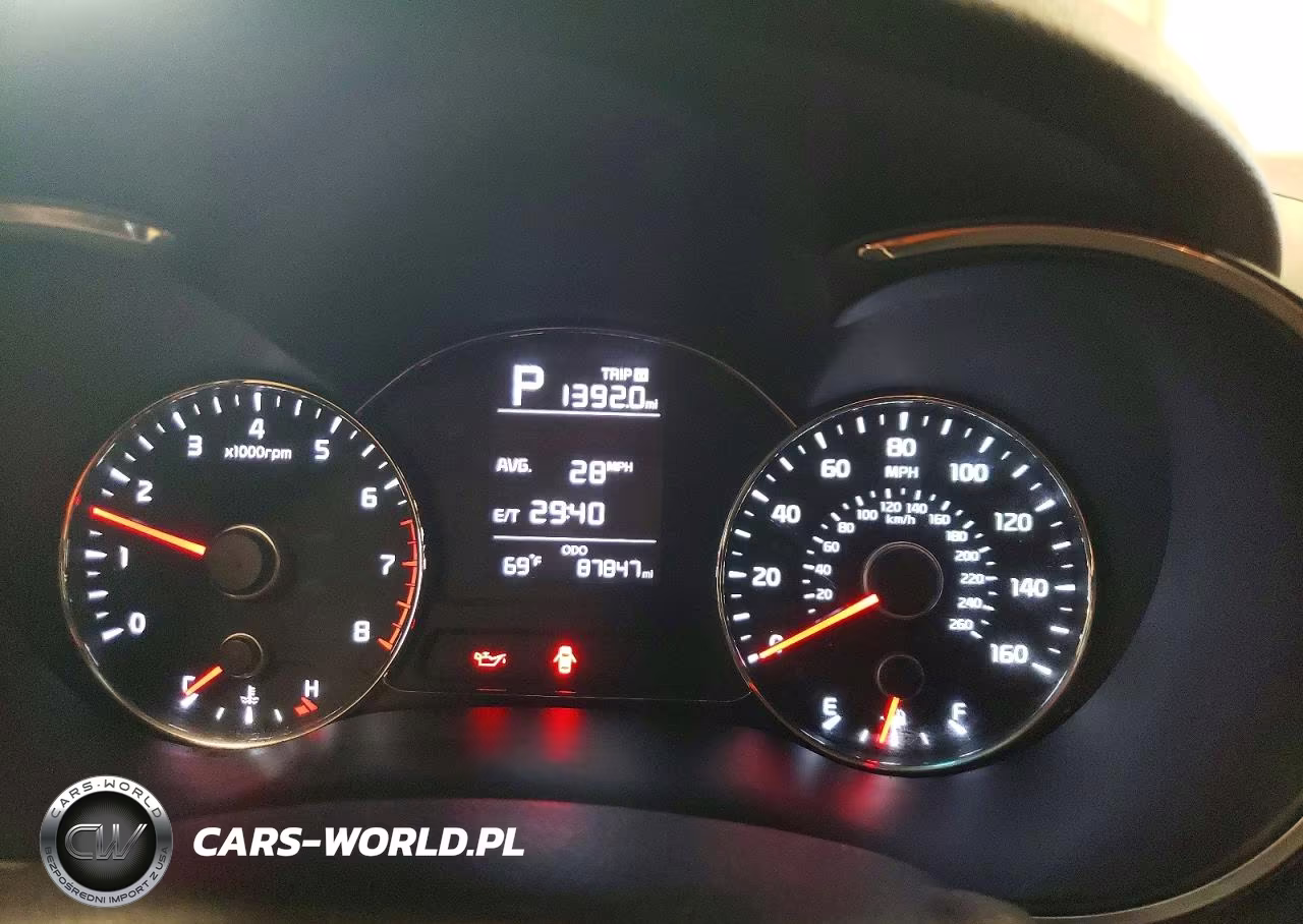 2017 Kia Forte Lx VIN:3KPFK4A7XHE121239 - 9