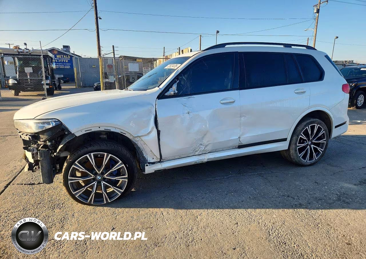 2022 BMW X7 M50I – zdjęcie 1 z 13