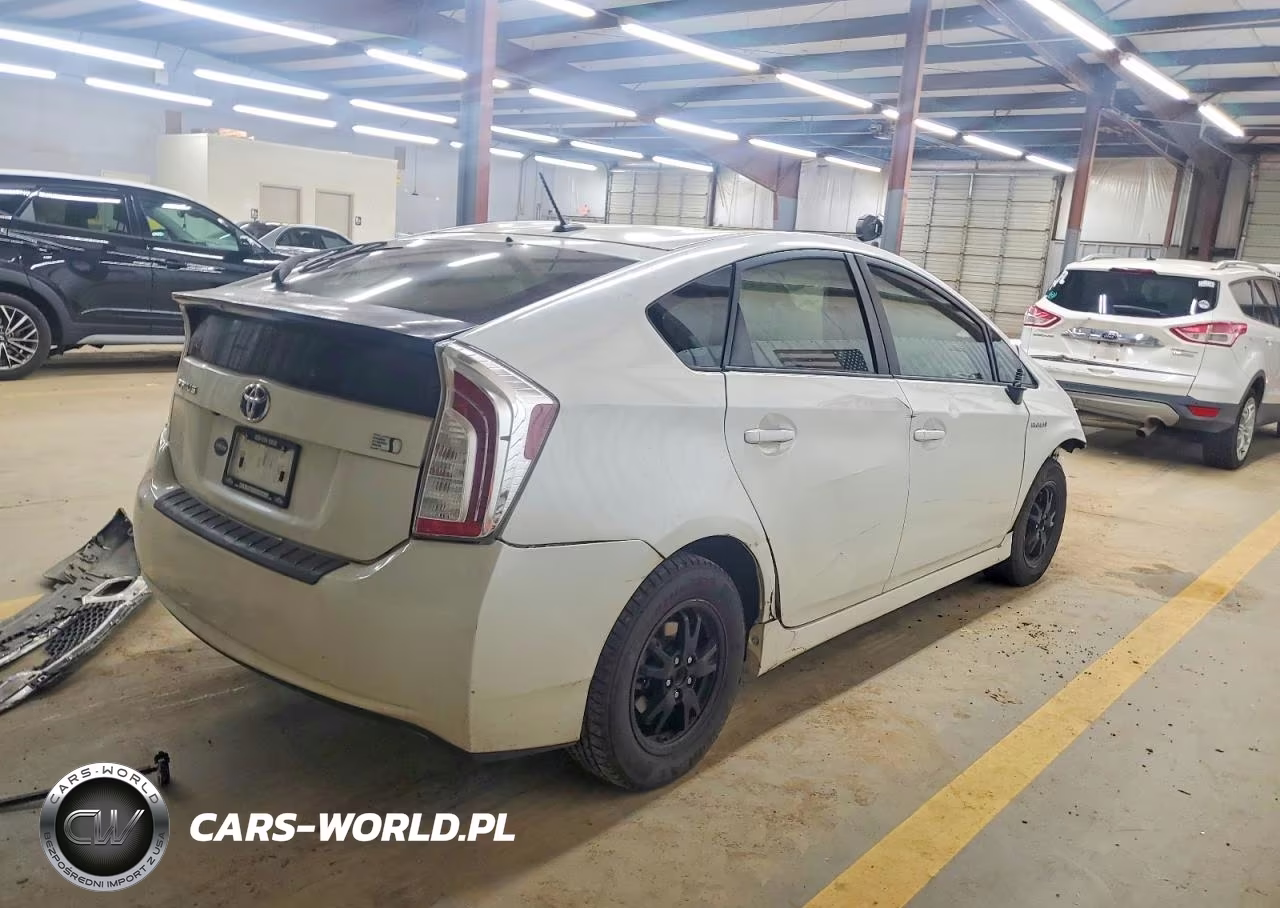 2015 Toyota Prius Four VIN:JTDKN3DU3F1920099 - 3