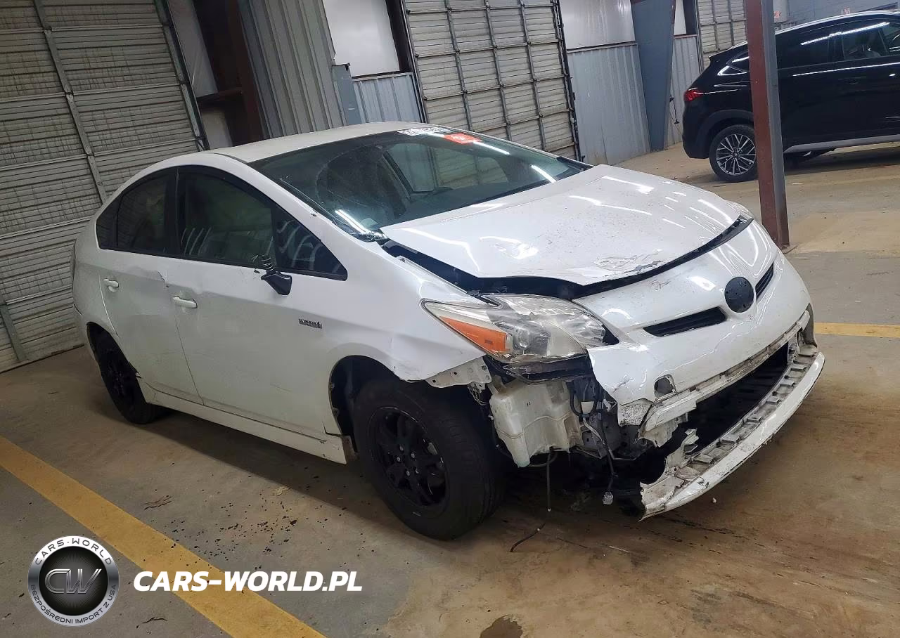 2015 Toyota Prius Four VIN:JTDKN3DU3F1920099 - 4