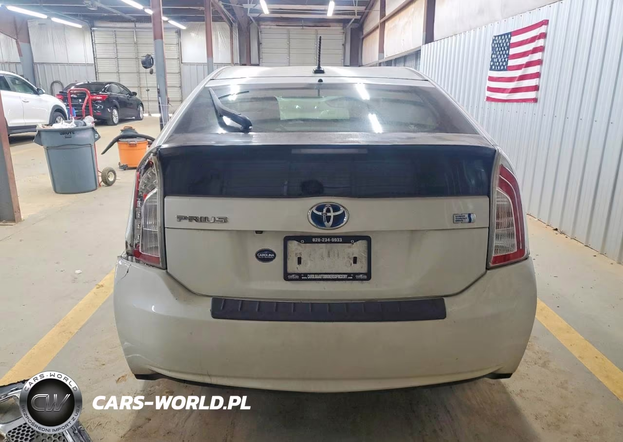 2015 Toyota Prius Four VIN:JTDKN3DU3F1920099 - 6
