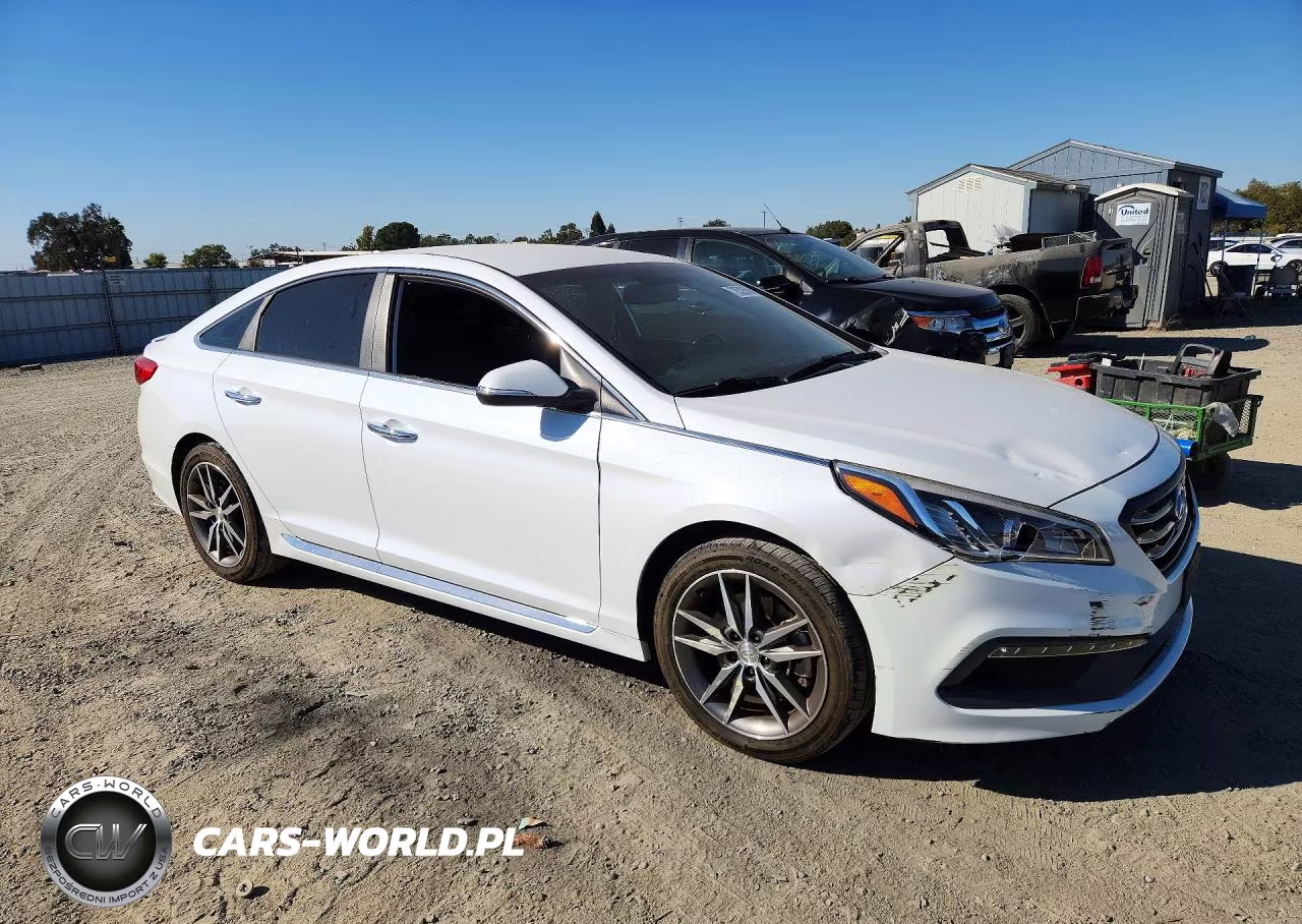 2015 Hyundai Sonata Sport 2.0T VIN:5NPE34AB2FH093703 - 4
