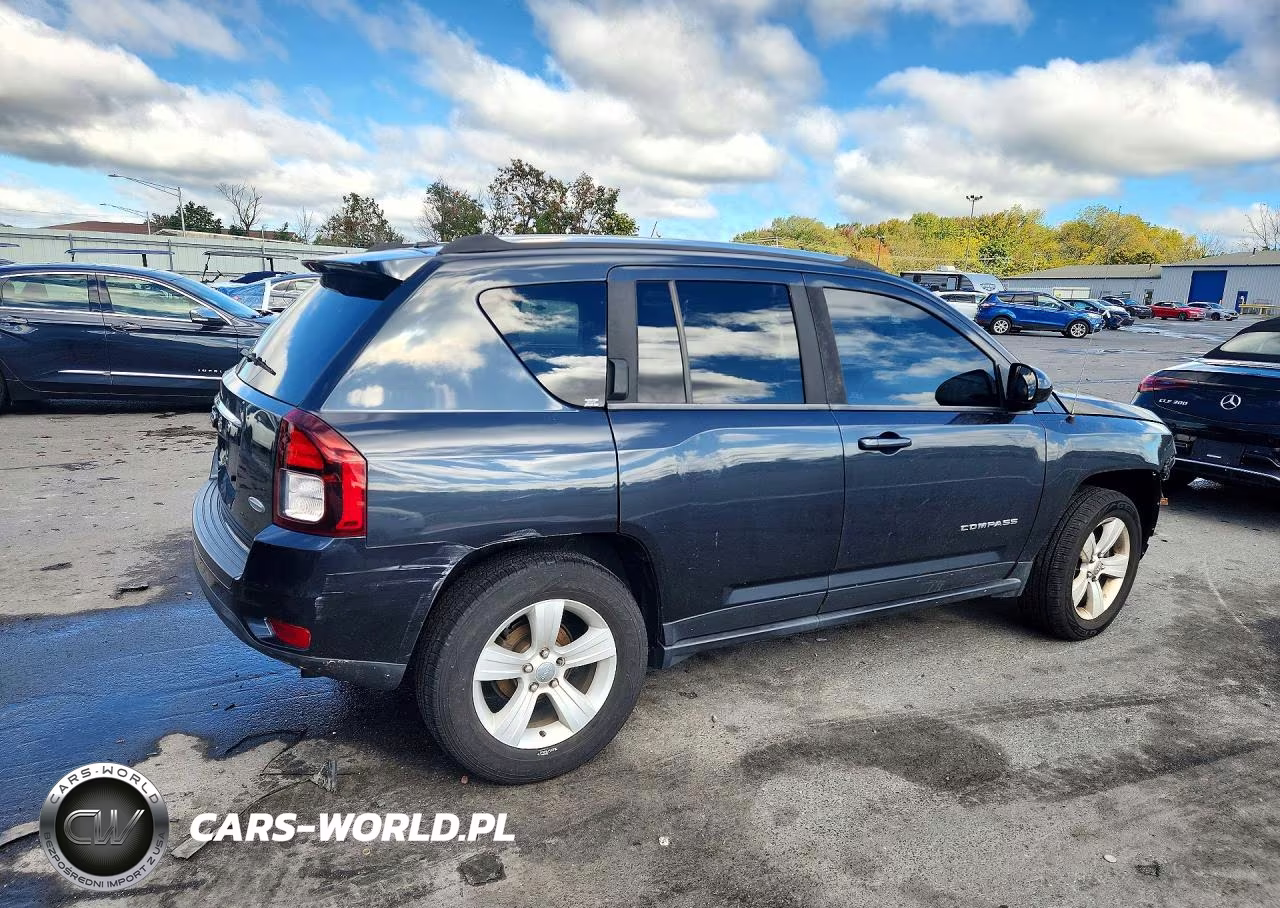 2014 Jeep Compass Latitude VIN:1C4NJDEB3ED827303 - 3