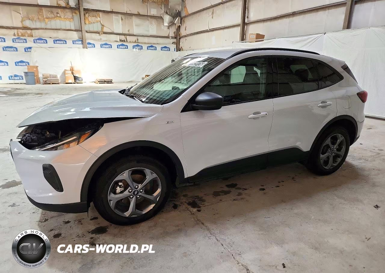 2026 Ford Escape St Line