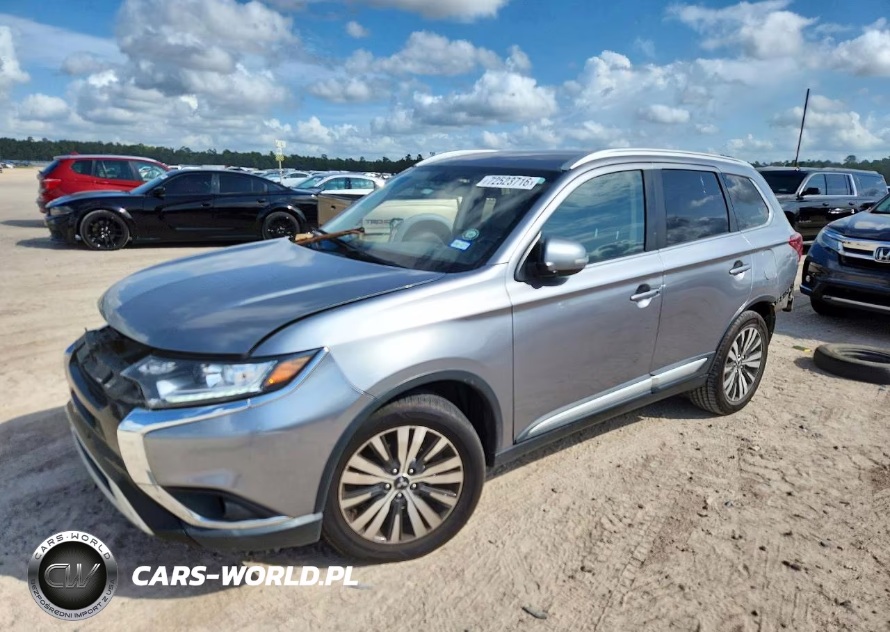 2019 Mitsubishi Outlander Se – zdjęcie 1 z 13