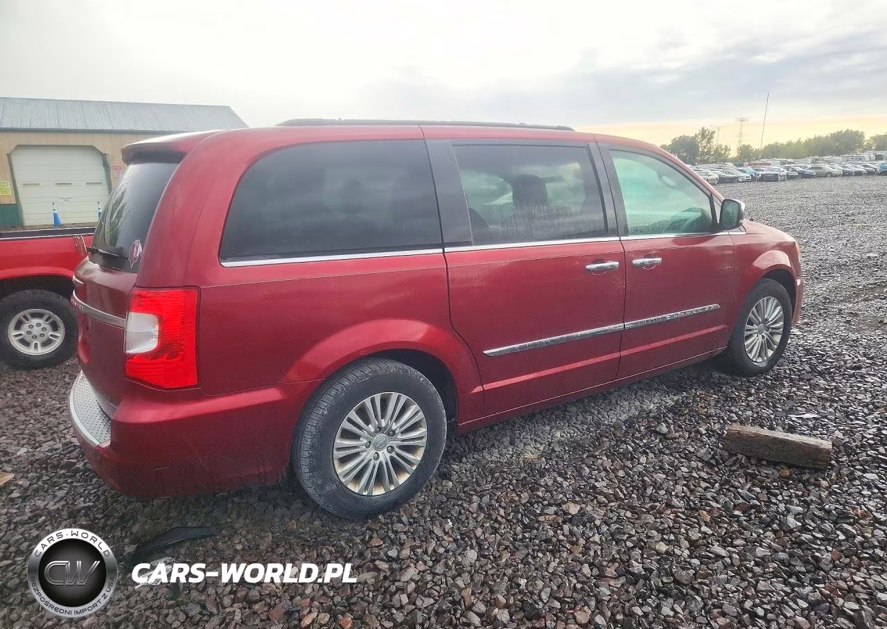 2015 Chrysler Town & Country Touring L VIN:2C4RC1CG3FR554869 - 3