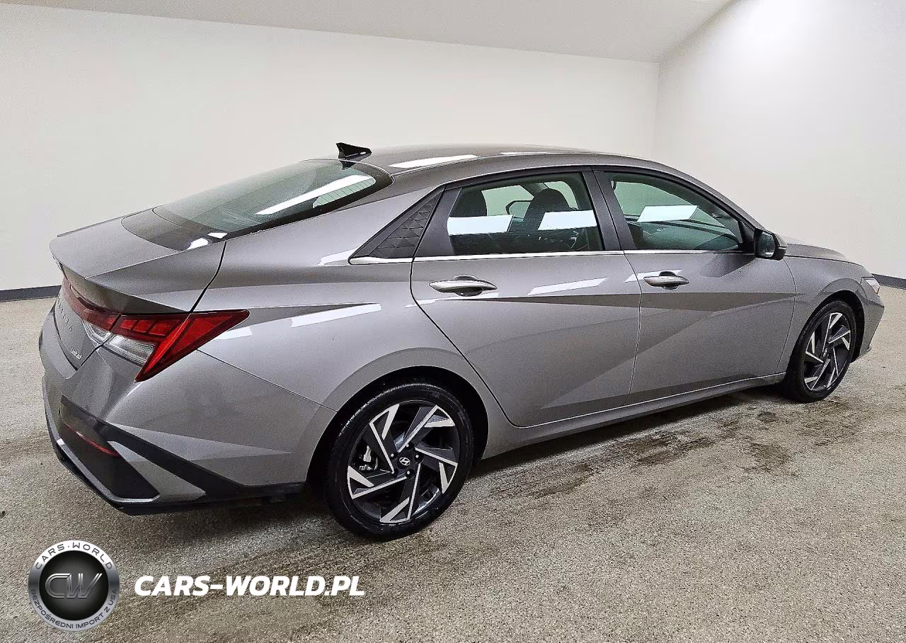 2024 Hyundai Elantra Limited VIN:KMHLP4DG2RU792919 - 3