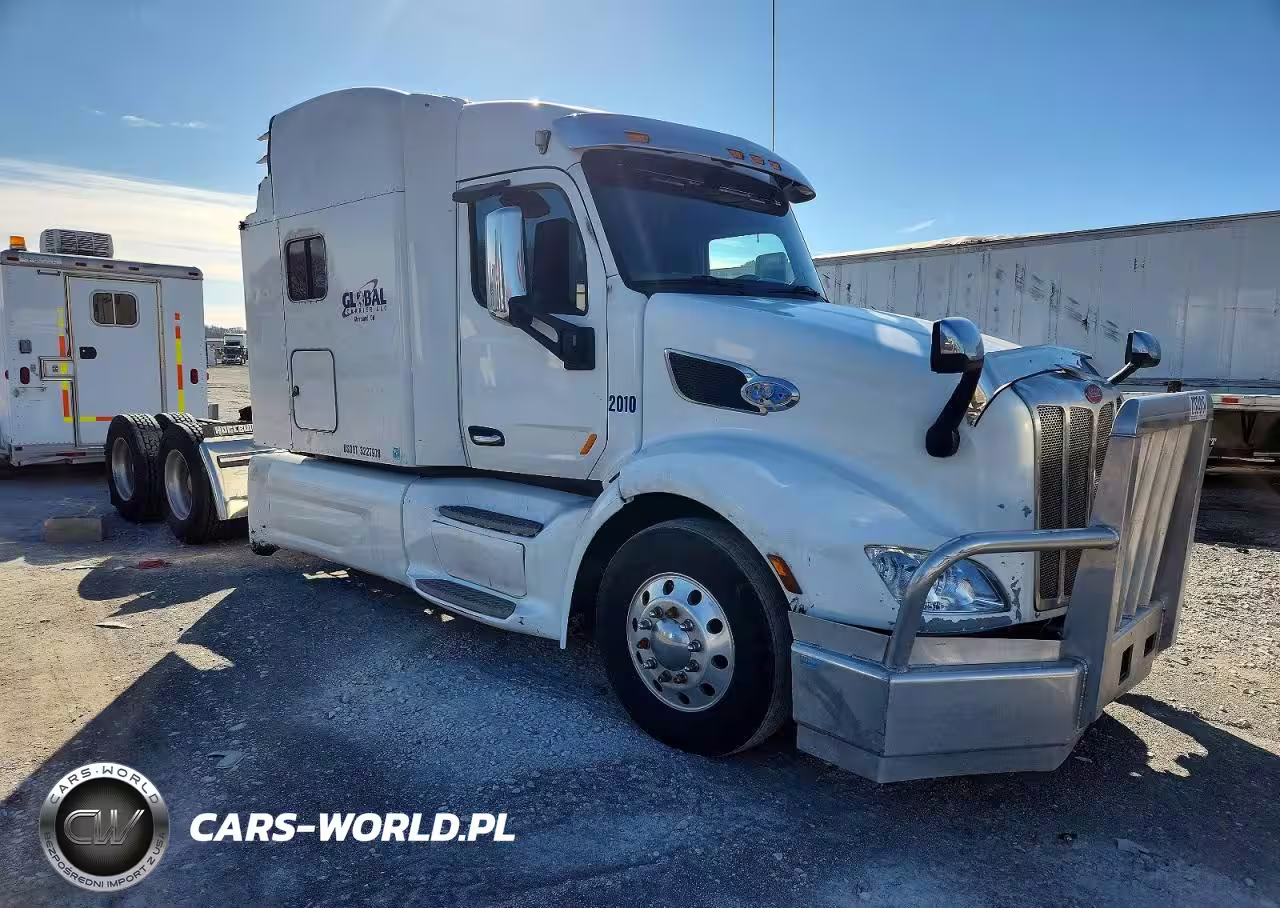 2017 Peterbilt 579 Semi Truck