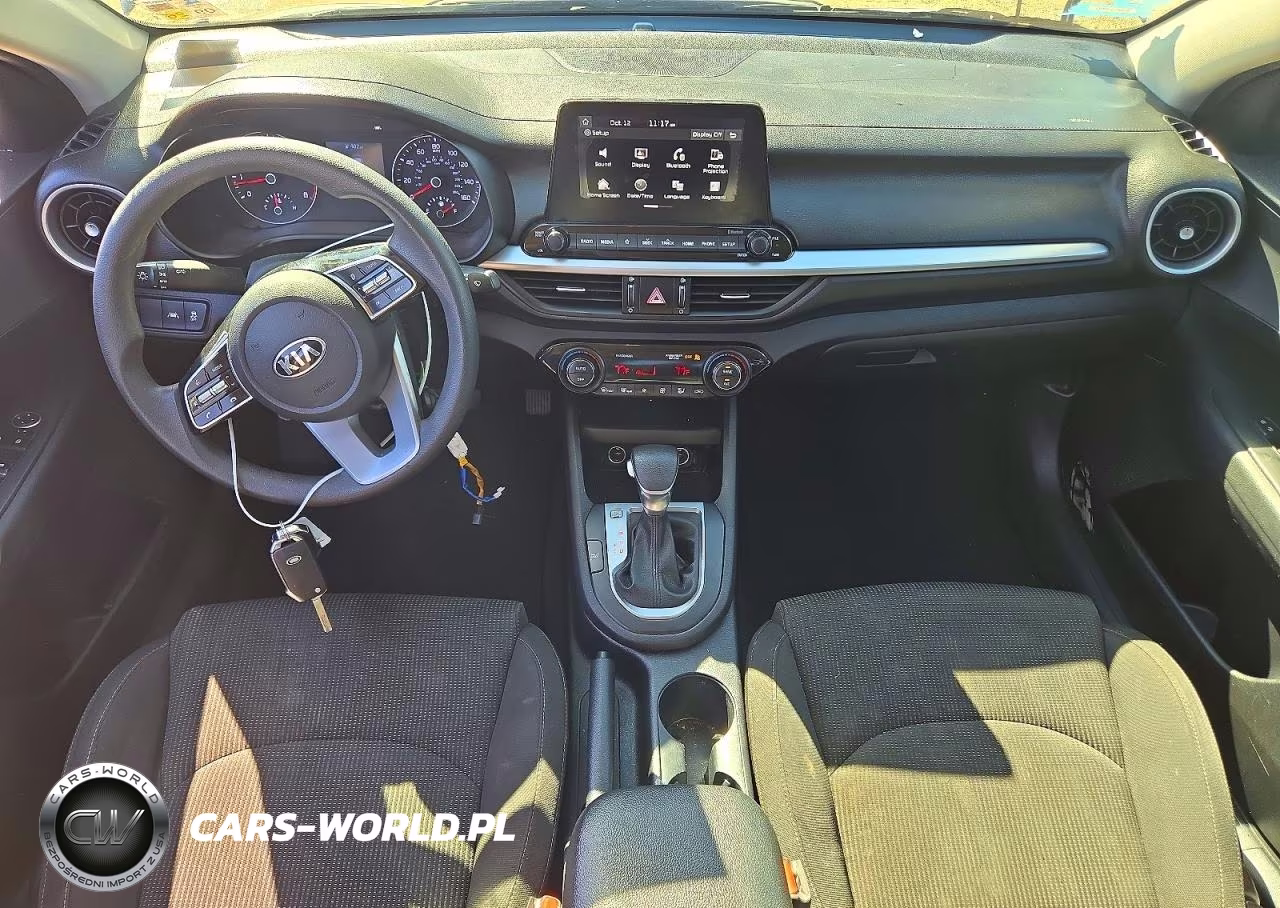 2019 Kia Forte Lxs VIN:3KPF24AD9KE137414 - 8