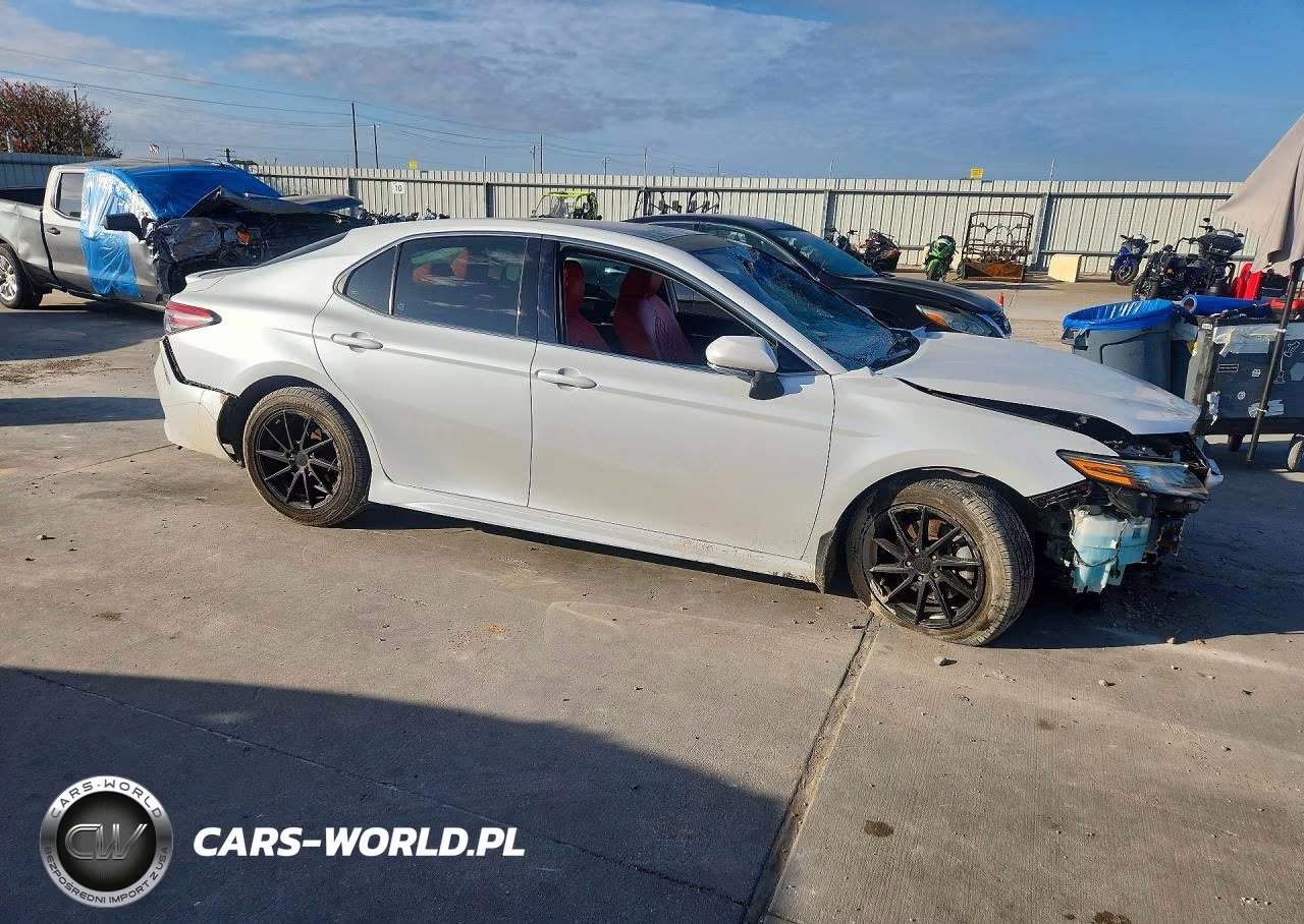2018 Toyota Camry Xse VIN:4T1B61HK1JU120236 - 4