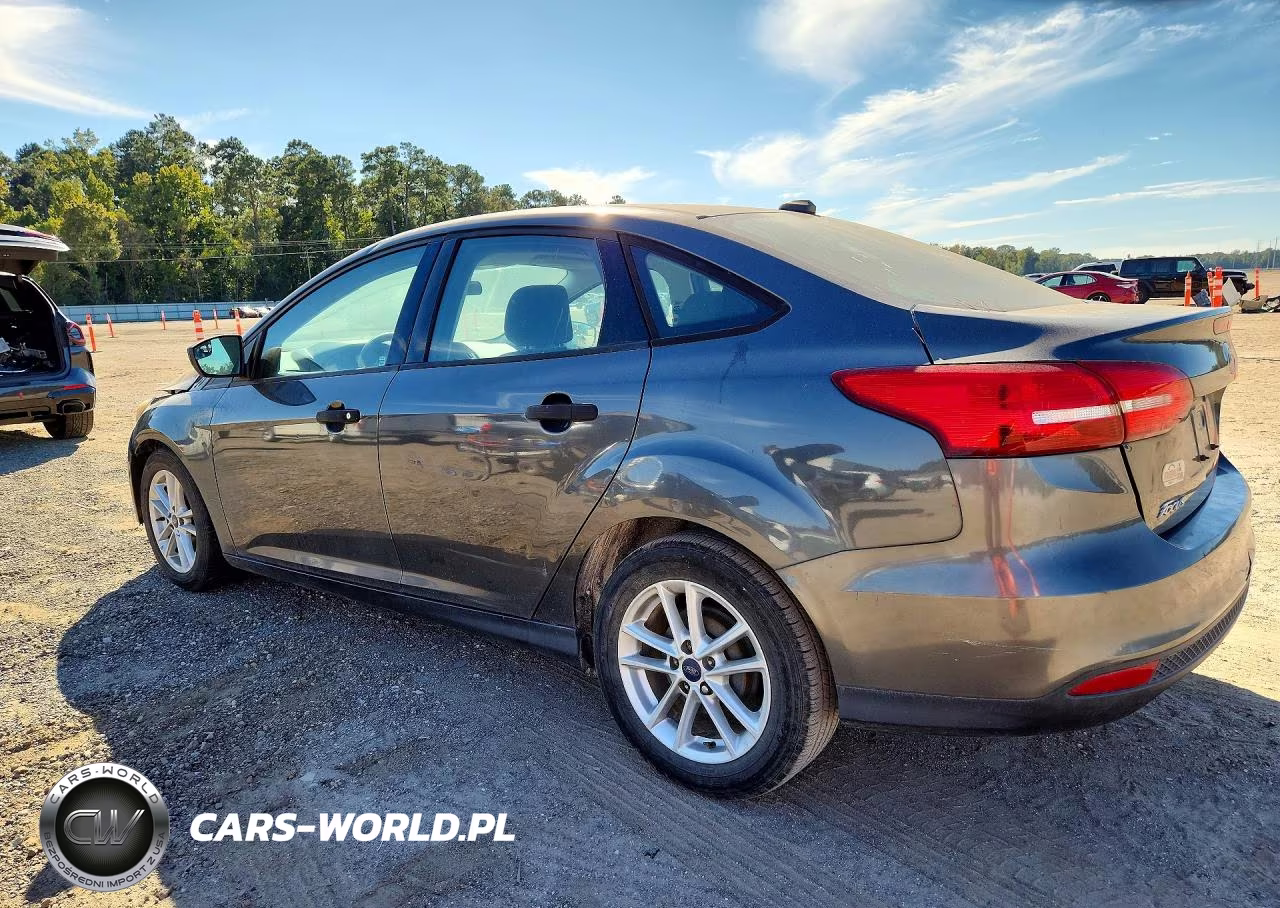 2017 Ford Focus S VIN:1FADP3E21HL263221 - 2