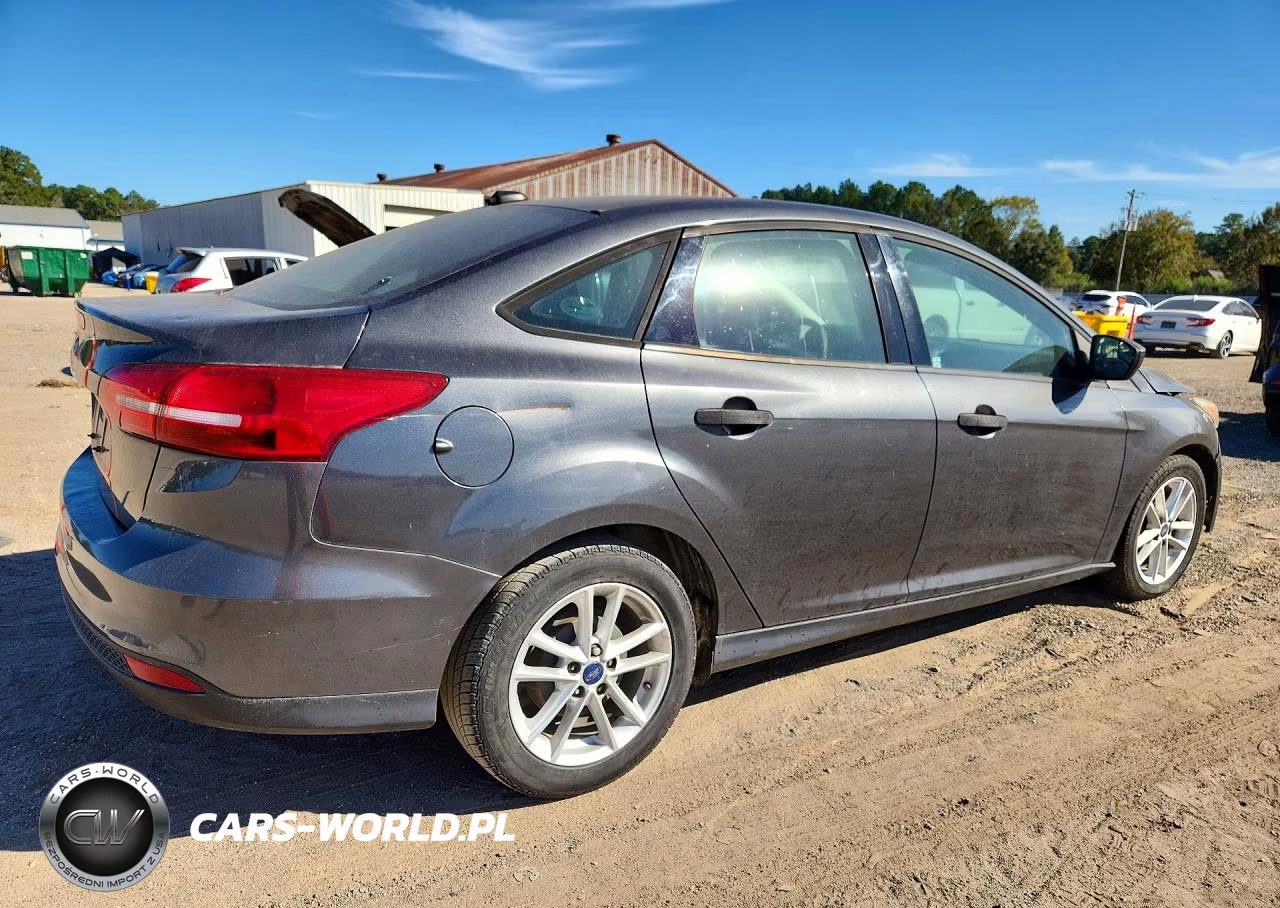 2017 Ford Focus S VIN:1FADP3E21HL263221 - 3
