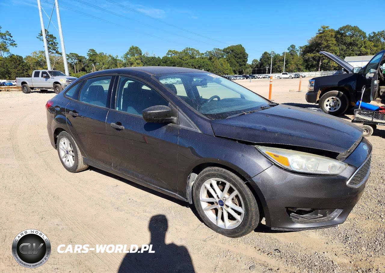 2017 Ford Focus S VIN:1FADP3E21HL263221 - 4