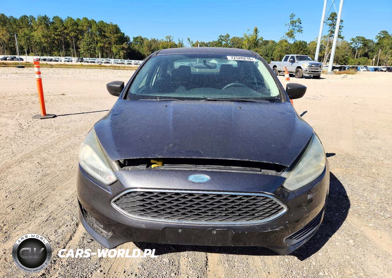 2017 Ford Focus S VIN:1FADP3E21HL263221 - 5